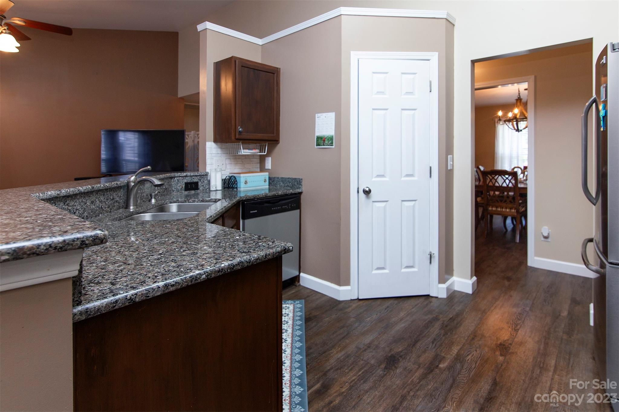 7050 Whittingham Drive Property Photo 11