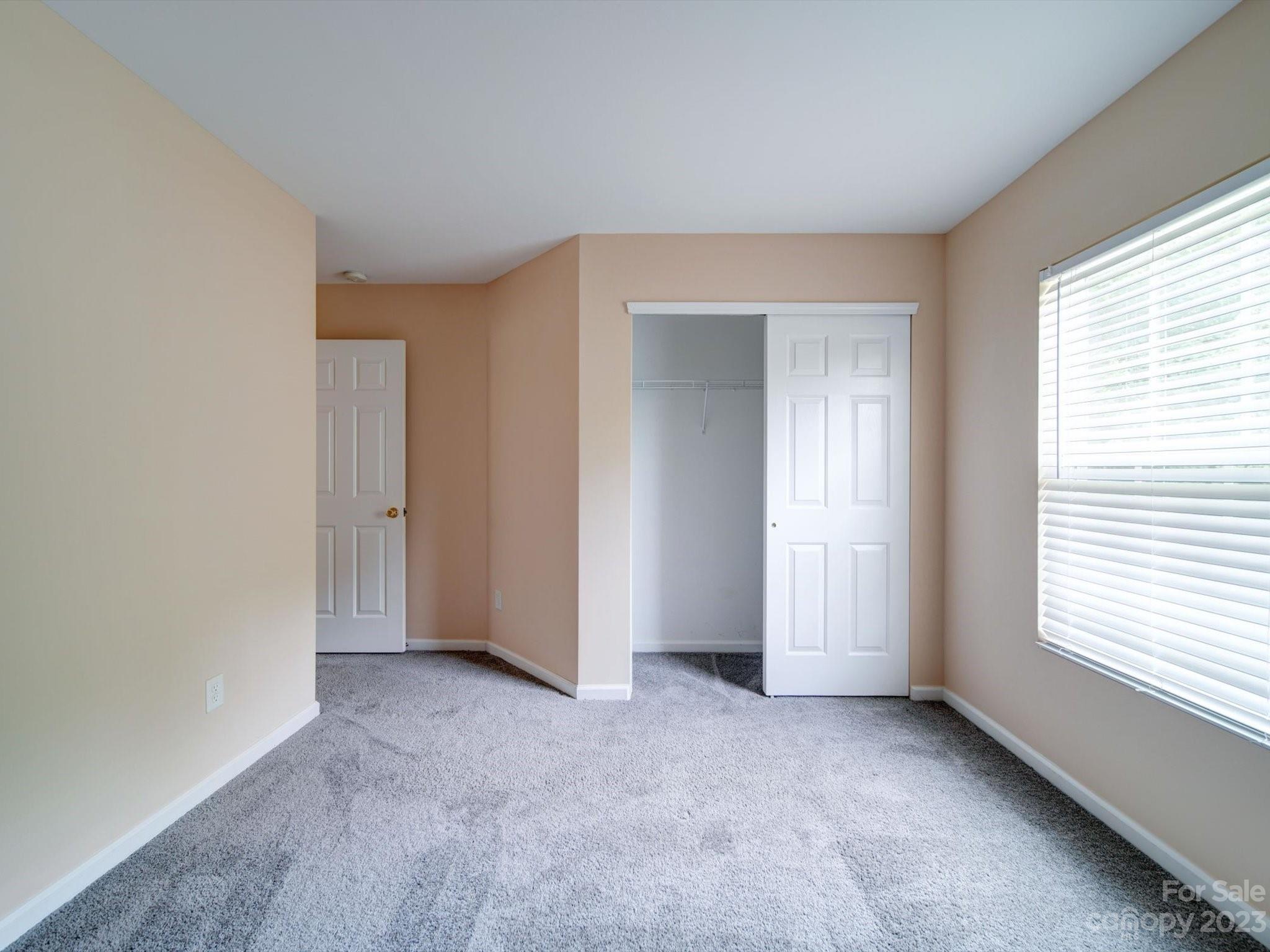 9221 Seamill Road Property Photo 27