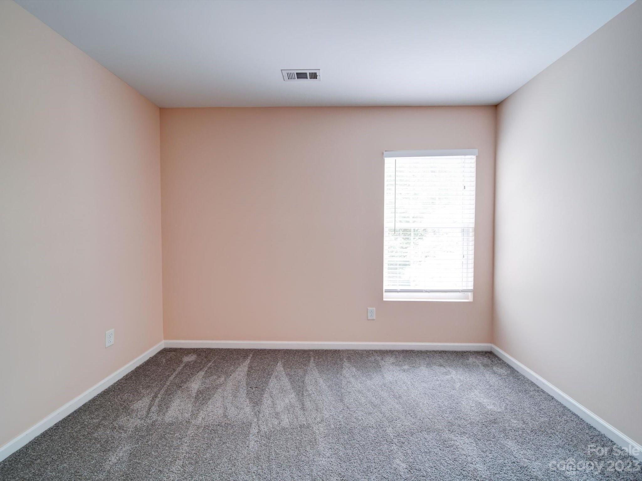 9221 Seamill Road Property Photo 28