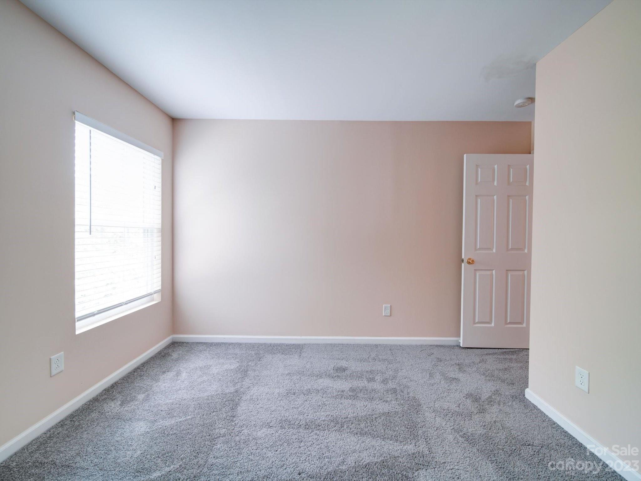 9221 Seamill Road Property Photo 29