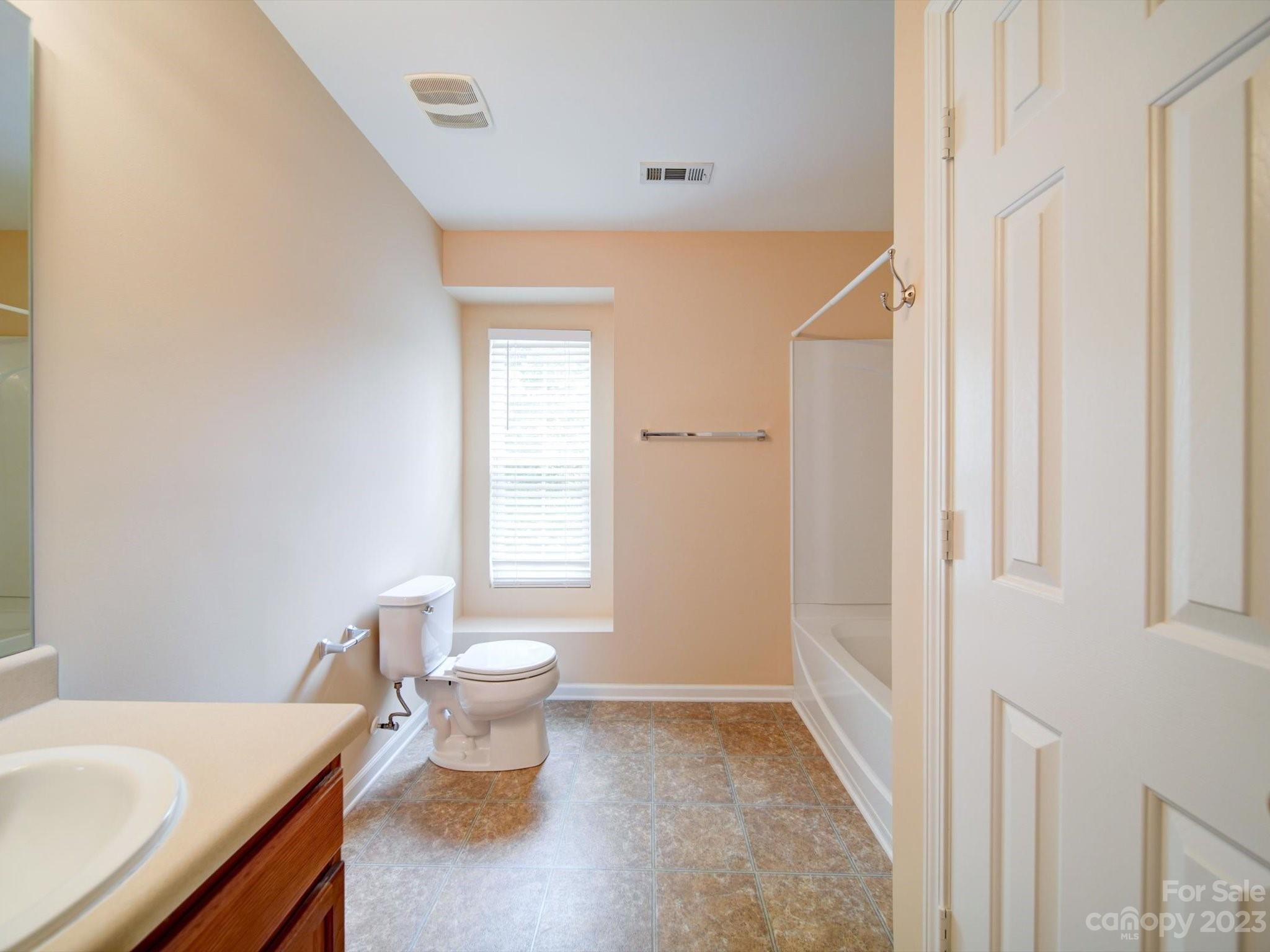 9221 Seamill Road Property Photo 31