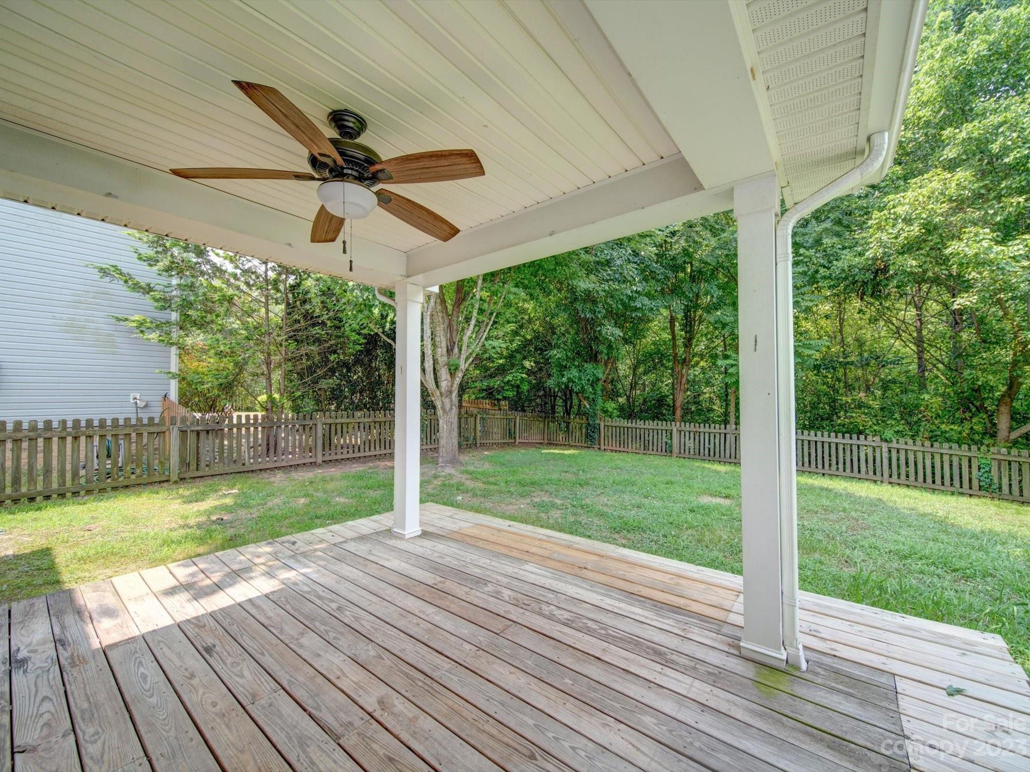 9221 Seamill Road Property Photo 33