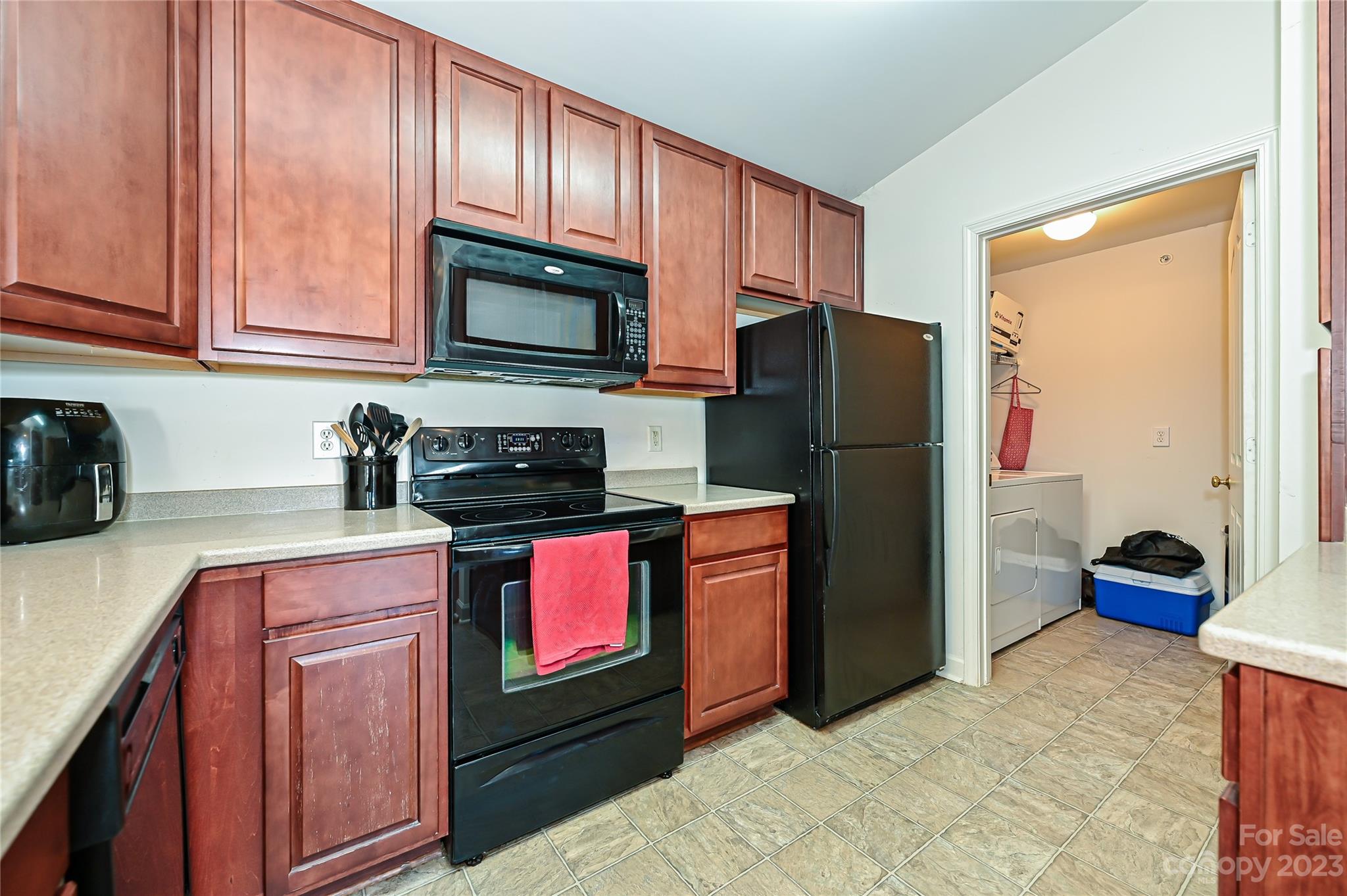 9127 Mcdowell Creek Court Property Photo 7