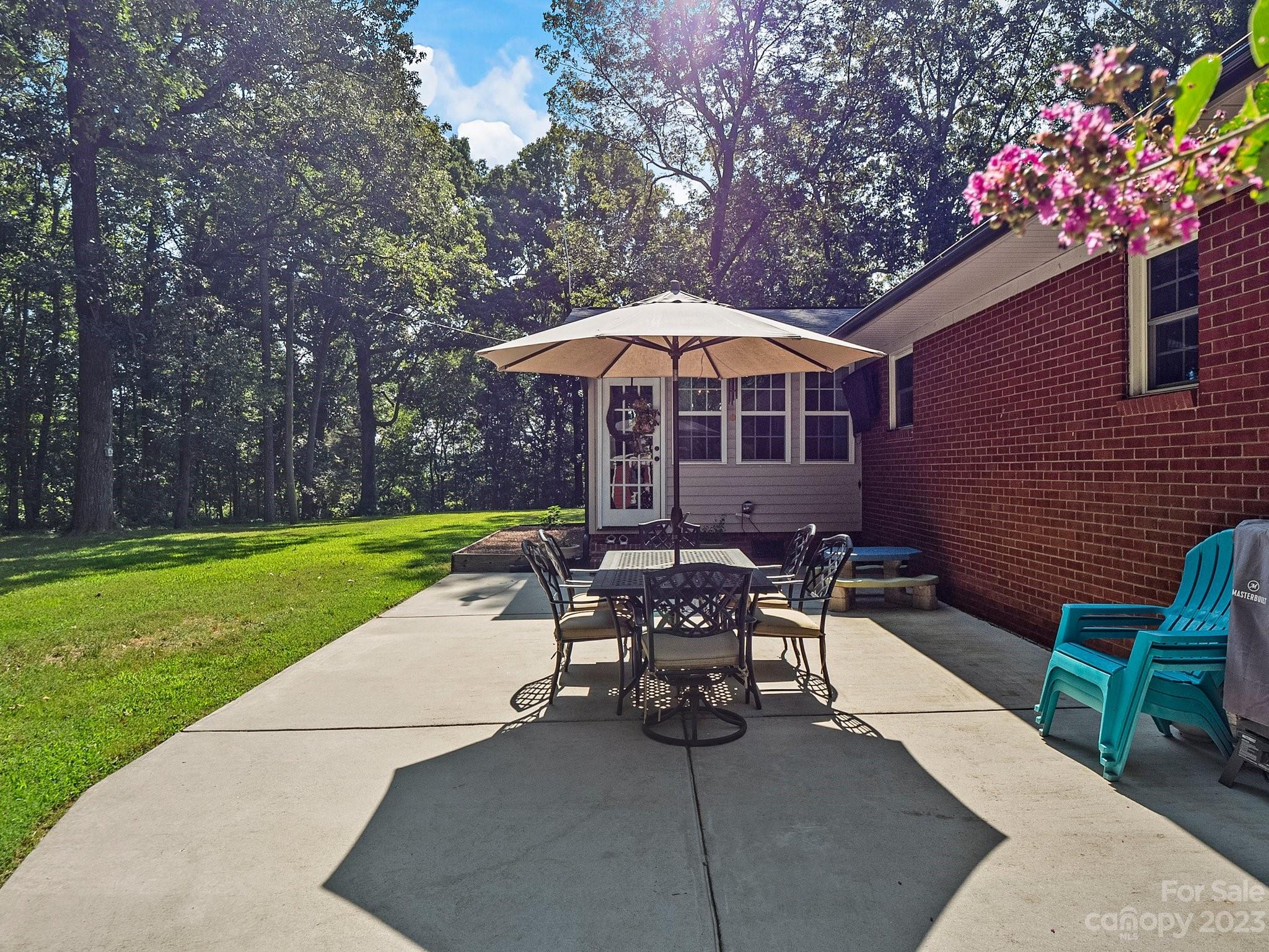 409 E Unionville Indian Trail Road Property Photo 27