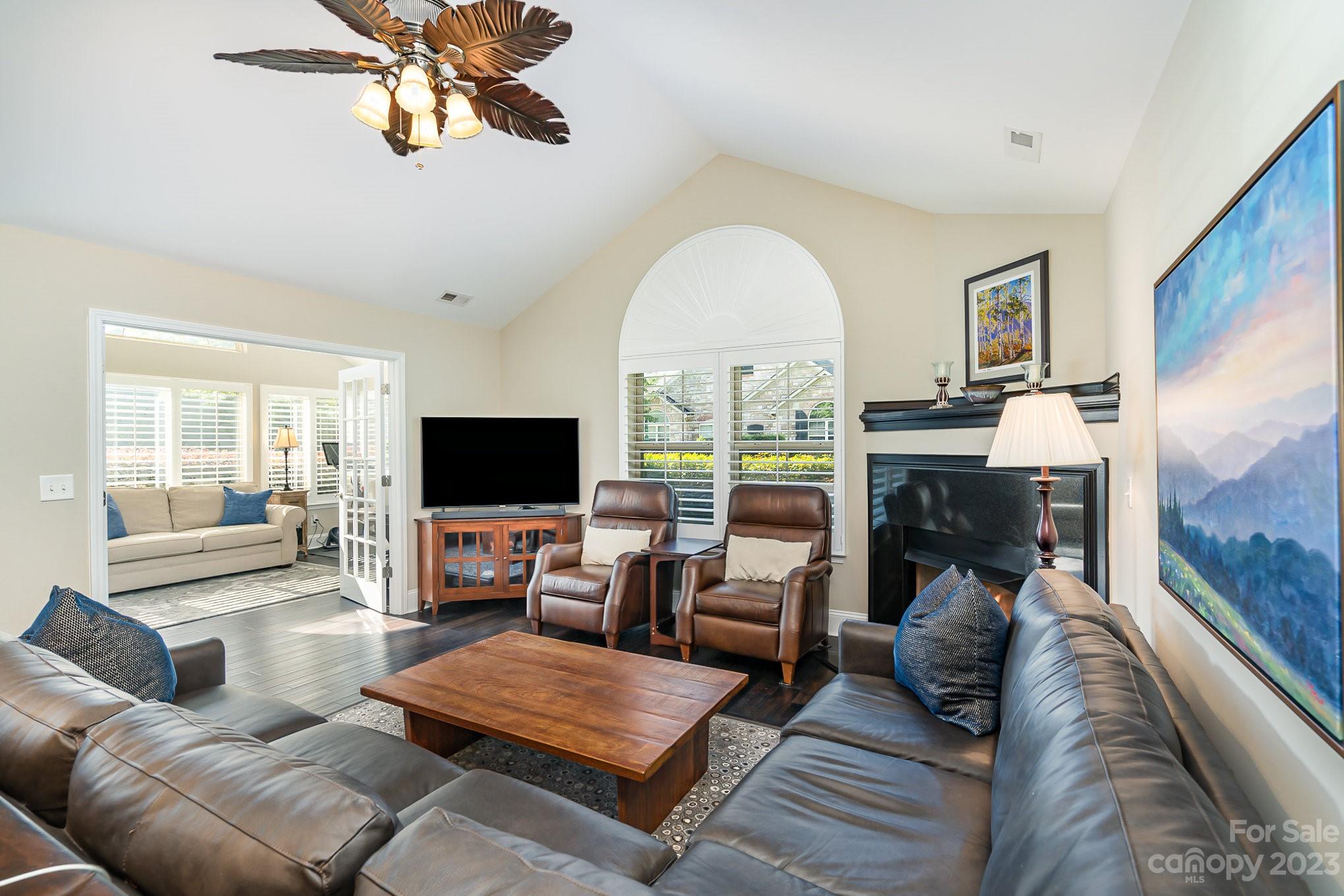 757 Ledgestone Court Property Photo 7