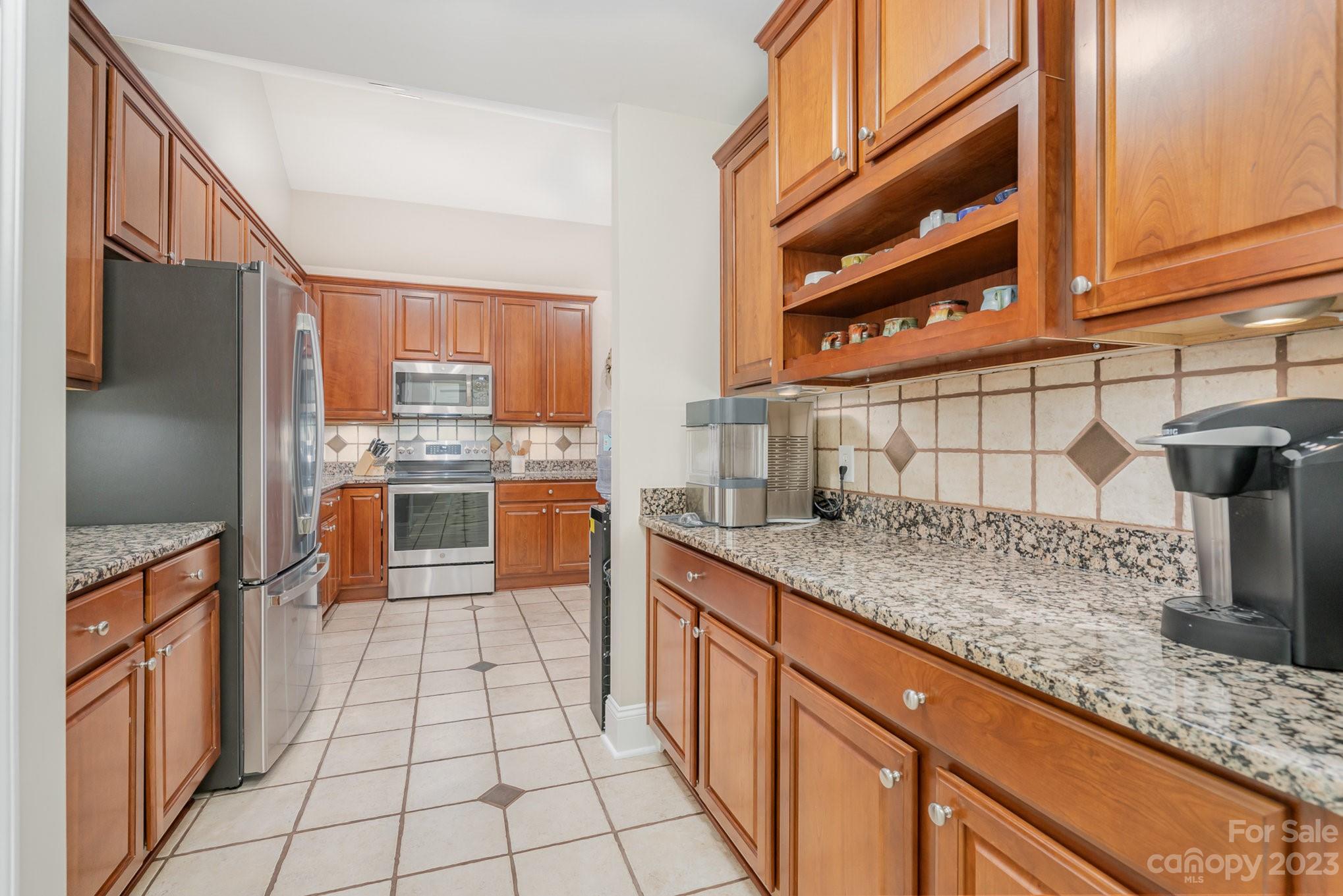 757 Ledgestone Court Property Photo 23