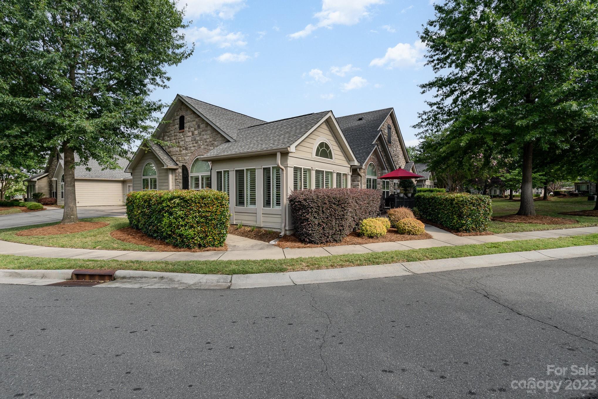 757 Ledgestone Court Property Photo 30