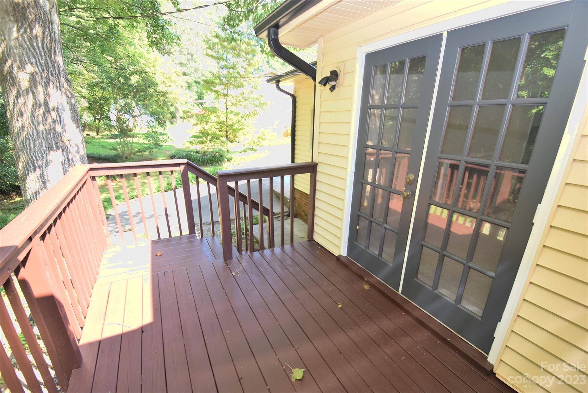8429 Fieldwood Road Property Photo 9