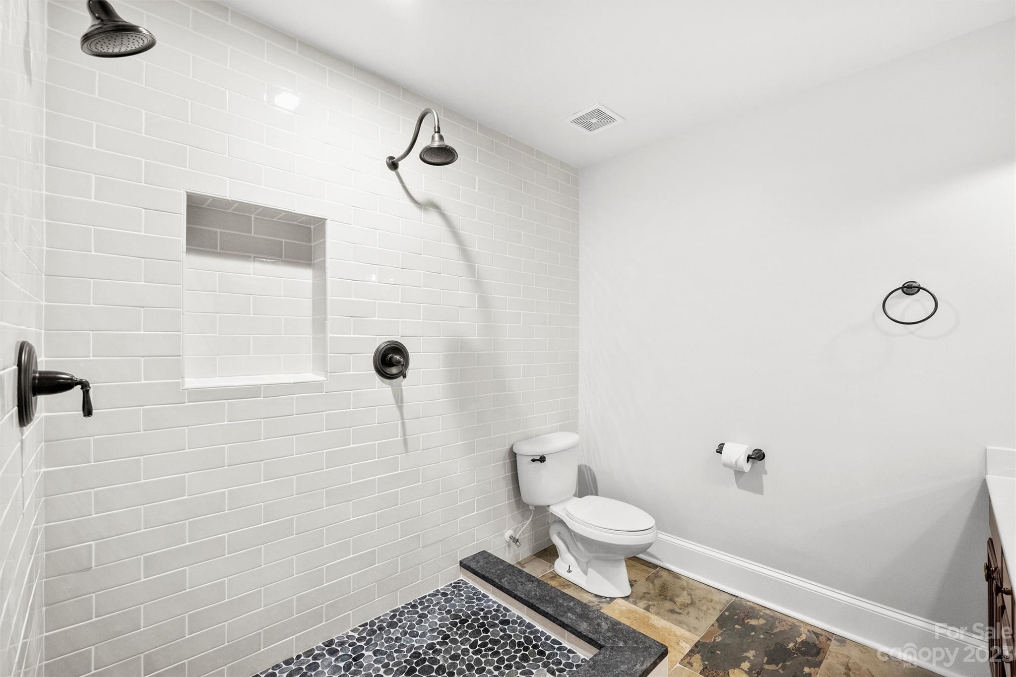 618 Raya Court Property Photo 25