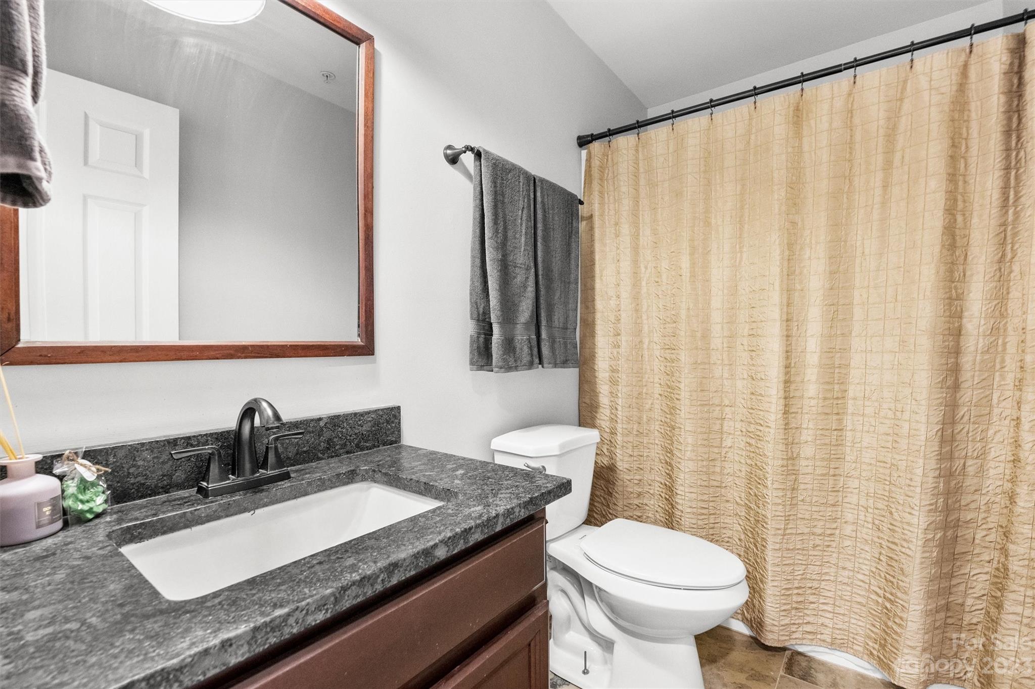 618 Raya Court Property Photo 36