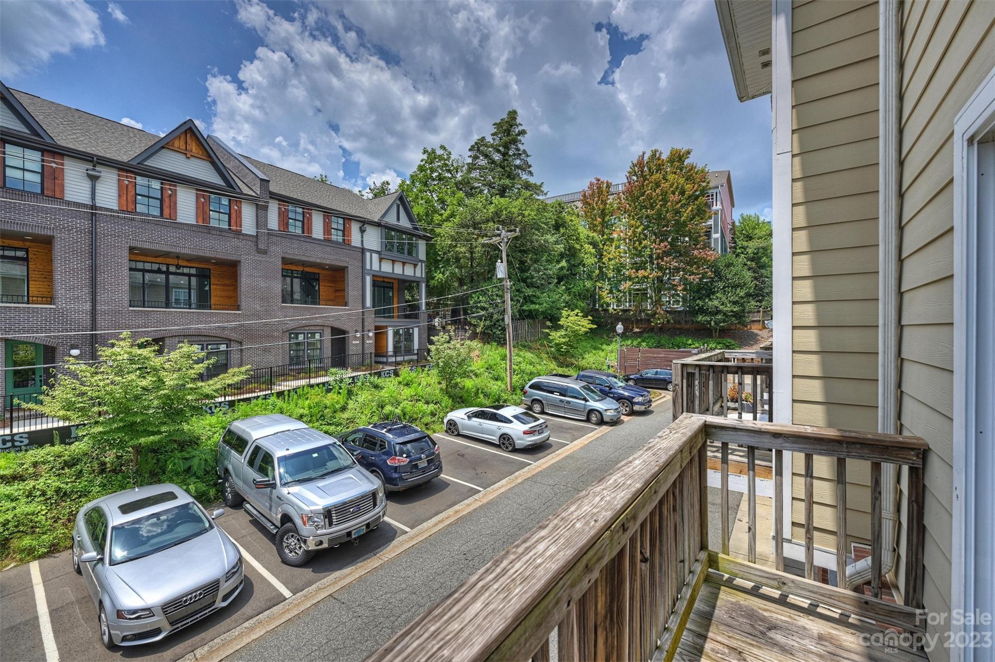 618 Raya Court Property Photo 42