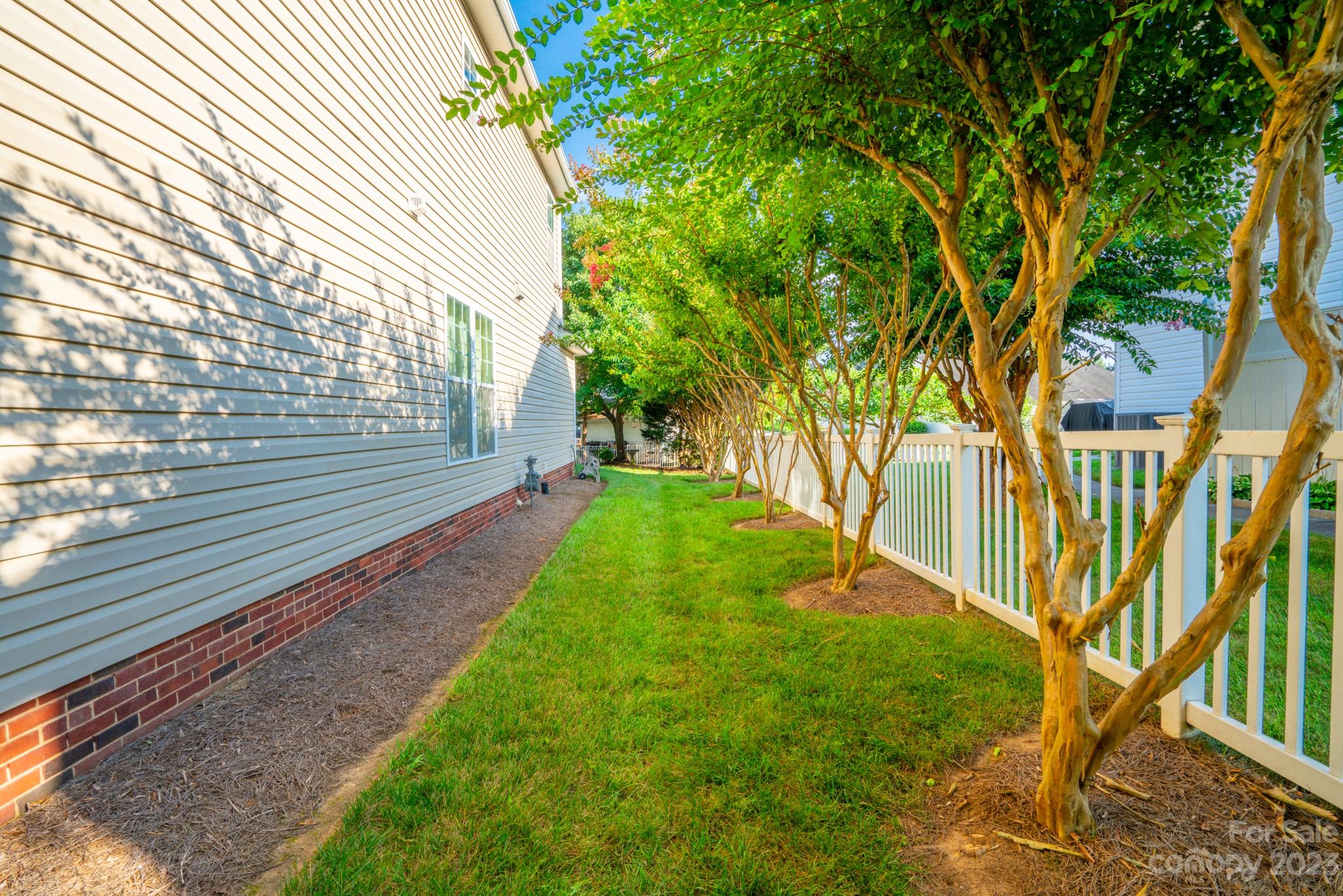 1234 Morningside Meadow Lane Property Photo 4