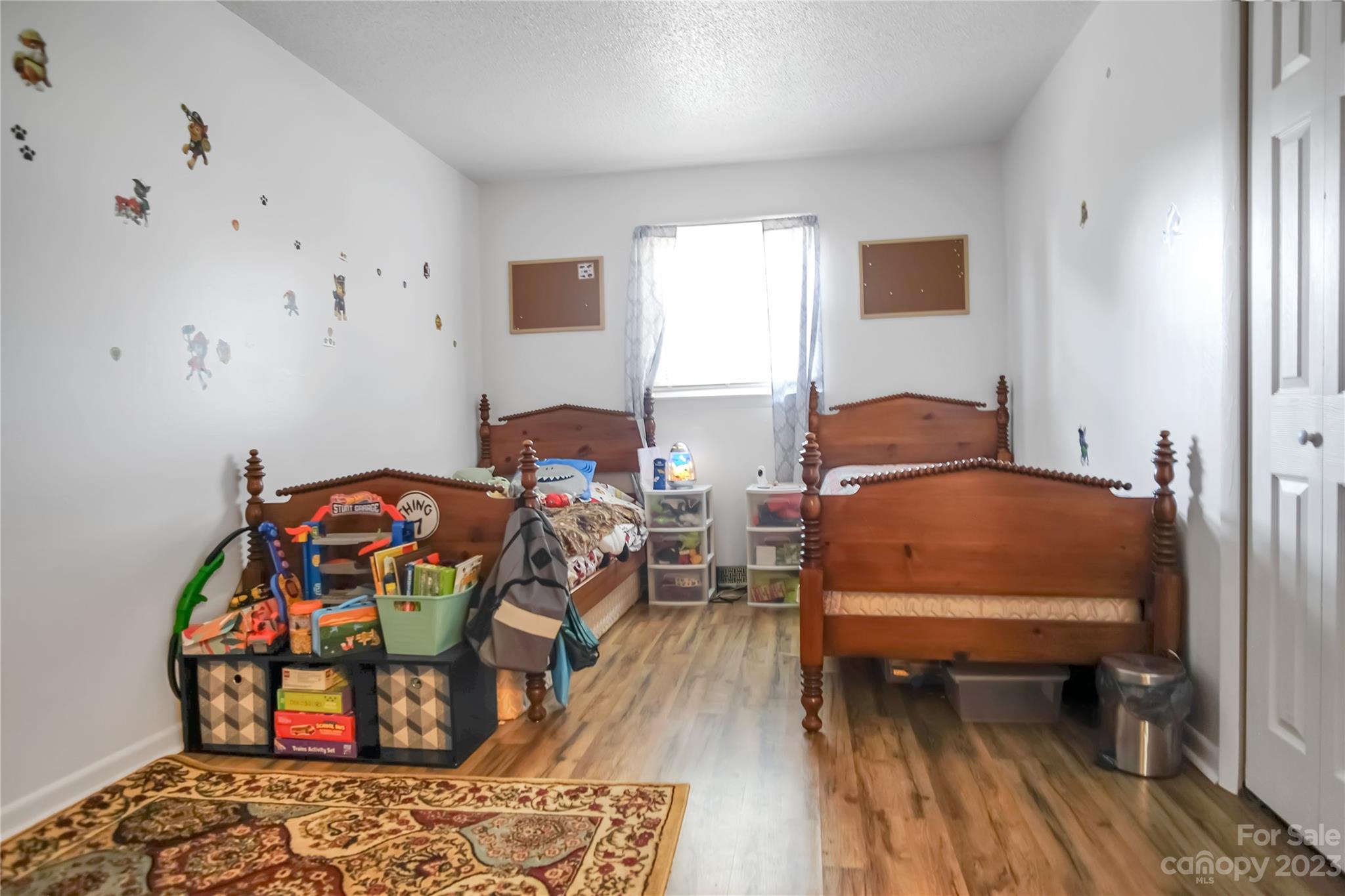 512 Goldwater Street Property Photo 16