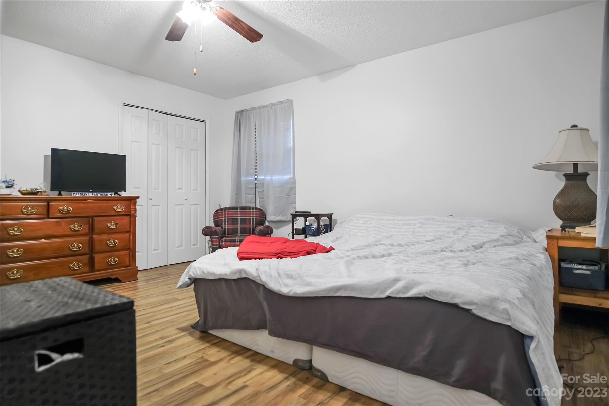 512 Goldwater Street Property Photo 21