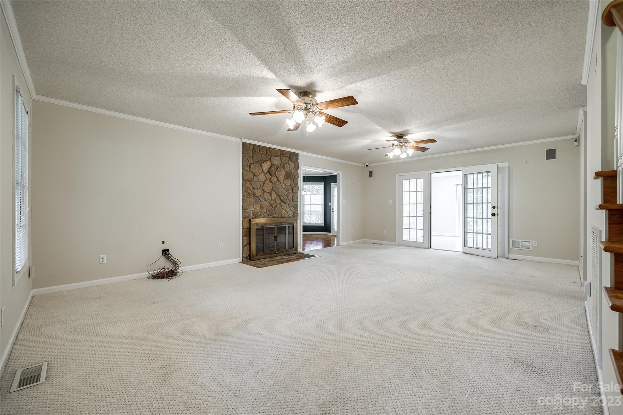 3539 Autumn Lake Drive Property Photo 6