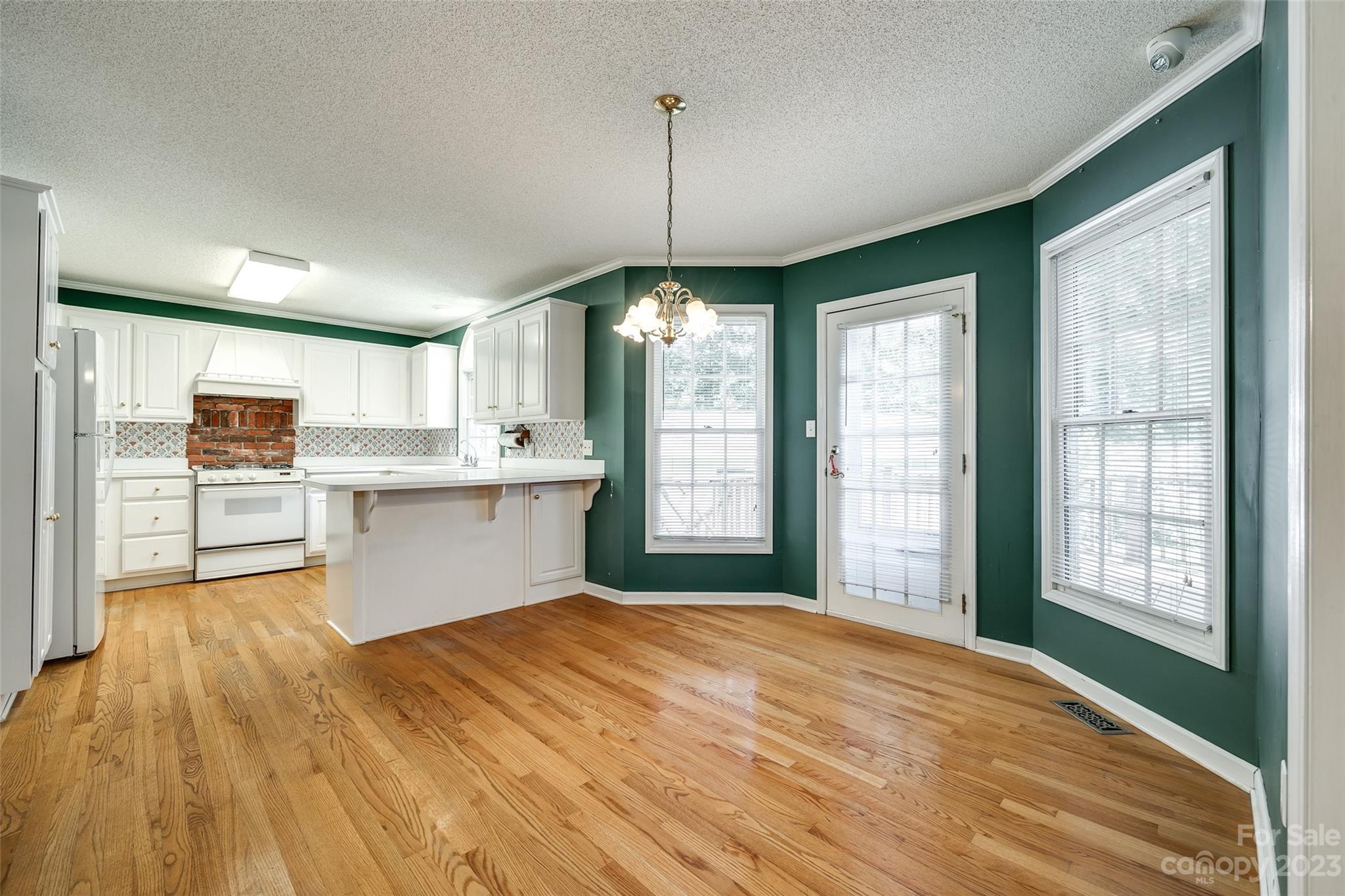 3539 Autumn Lake Drive Property Photo 11