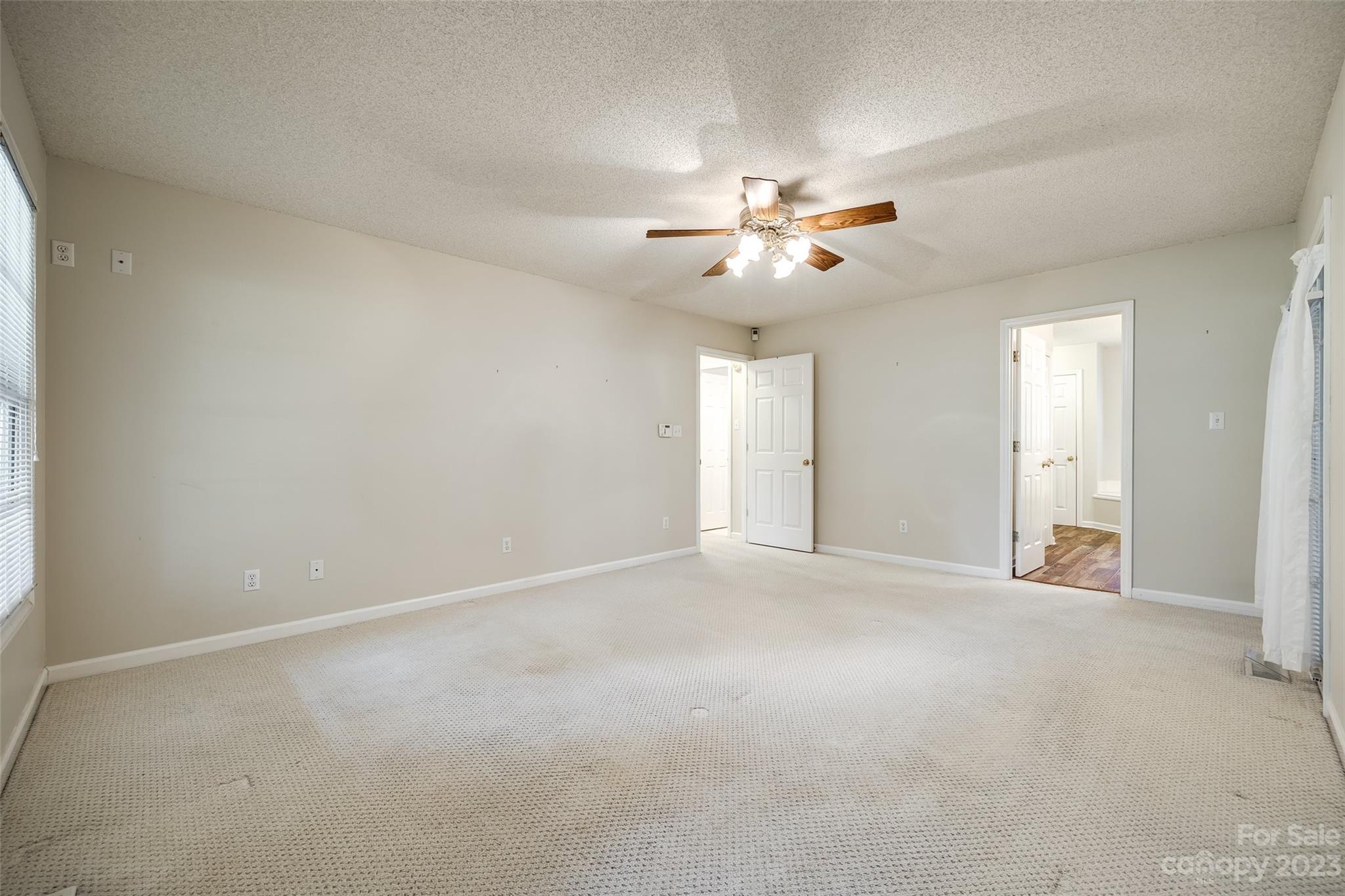 3539 Autumn Lake Drive Property Photo 18