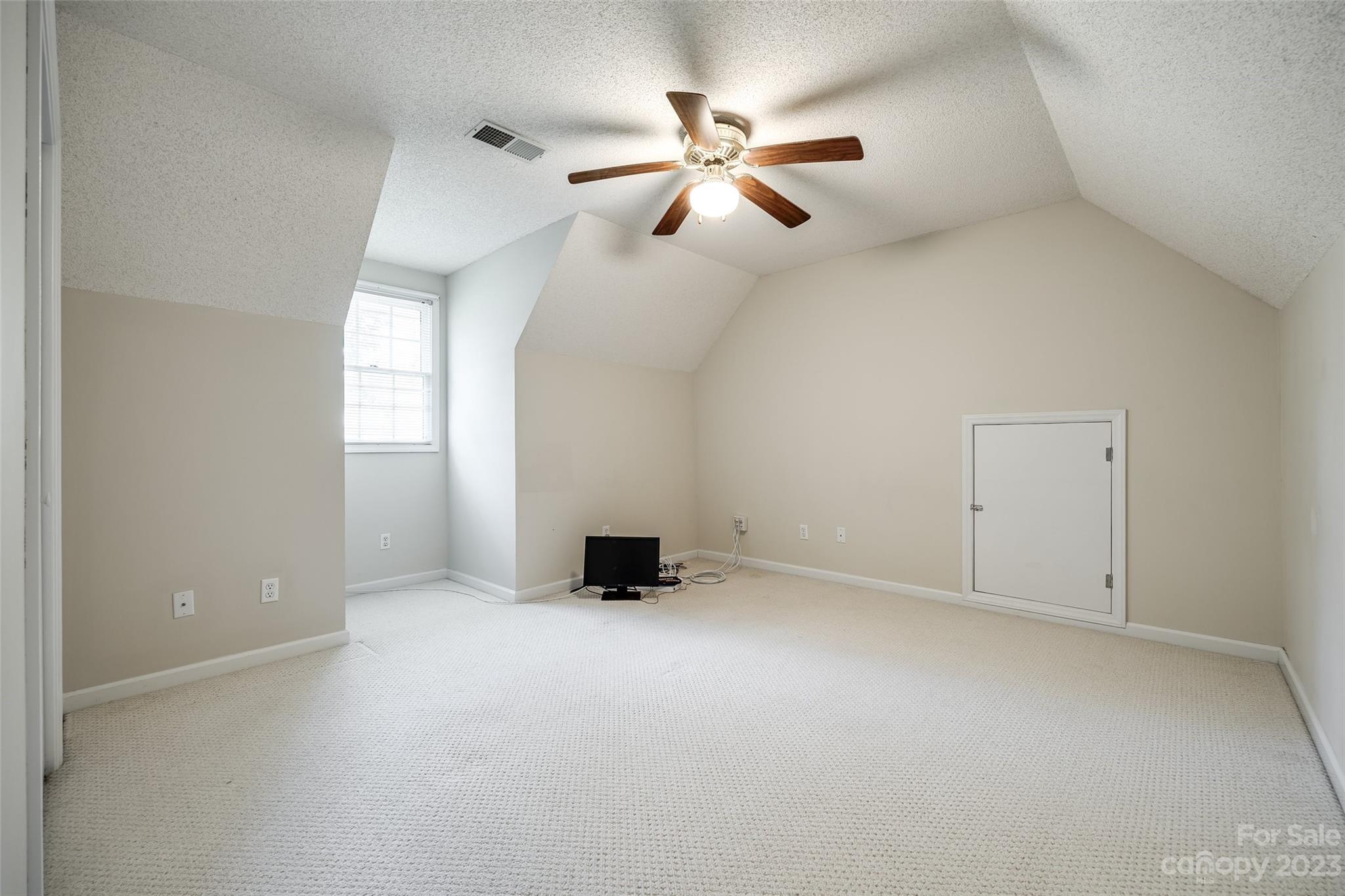 3539 Autumn Lake Drive Property Photo 24