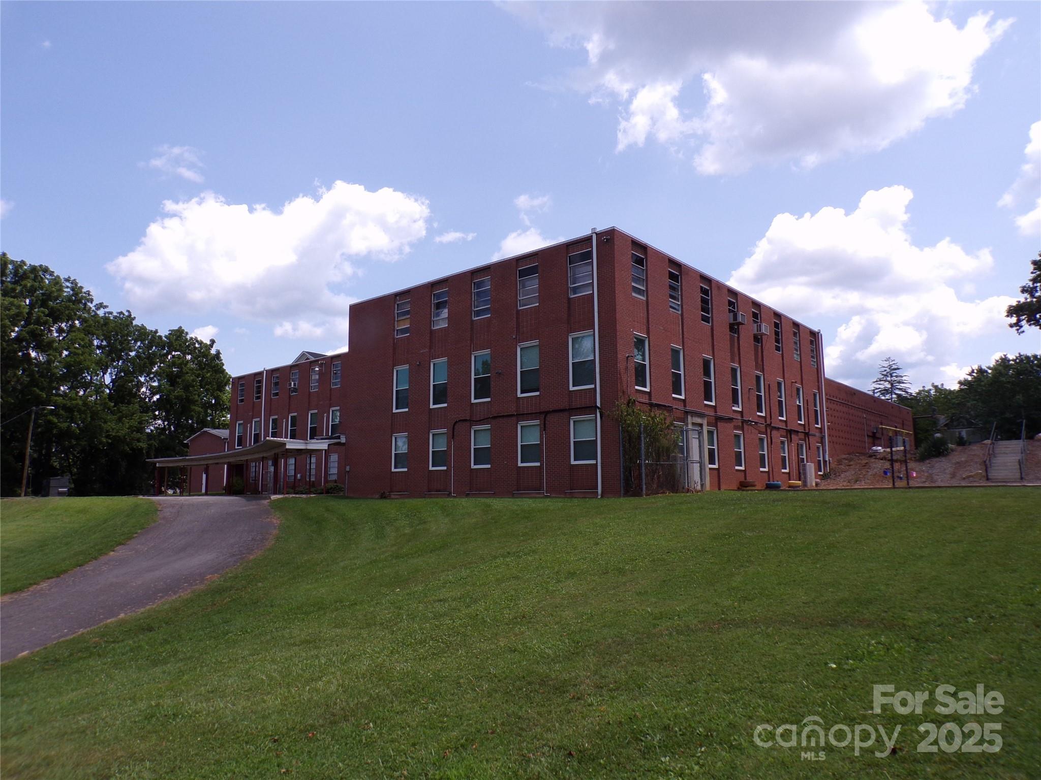 150 Westwood Place Property Photo 1