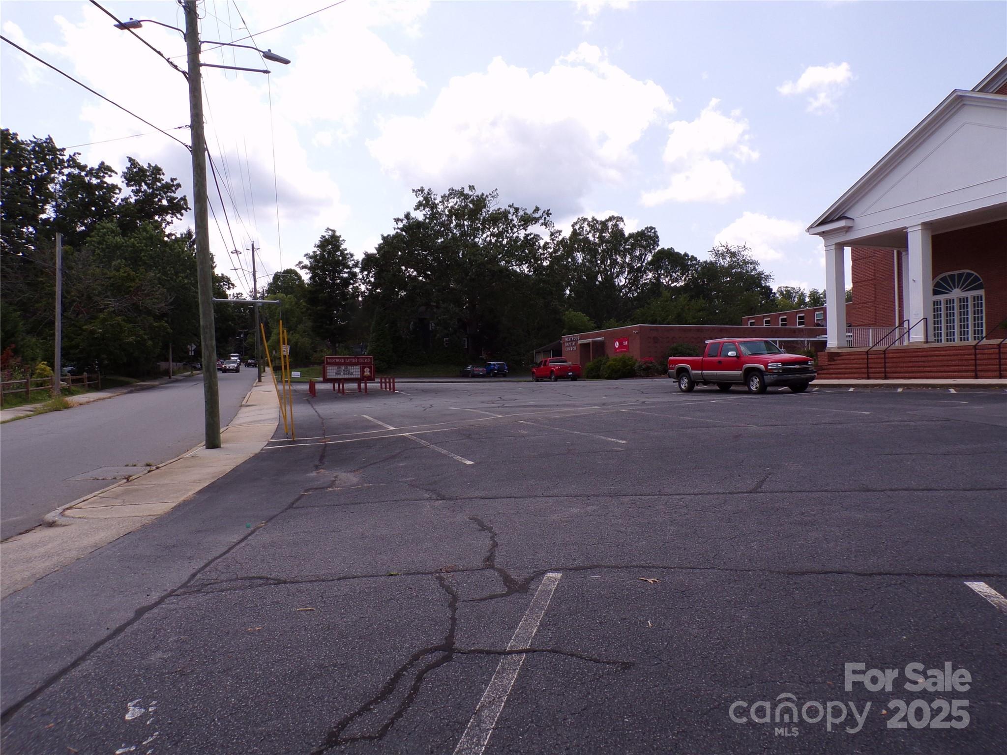 150 Westwood Place Property Photo 3