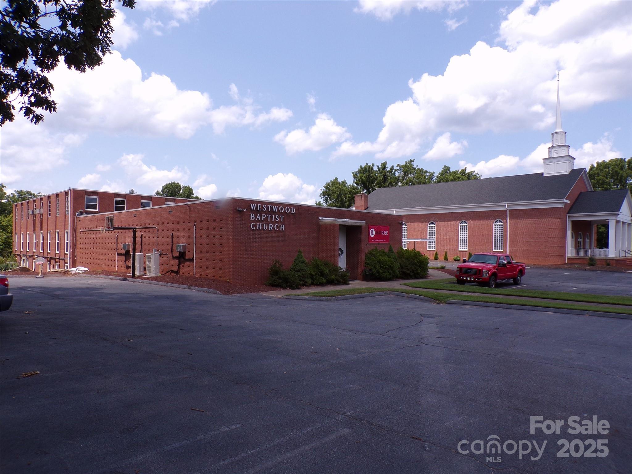 150 Westwood Place Property Photo 9