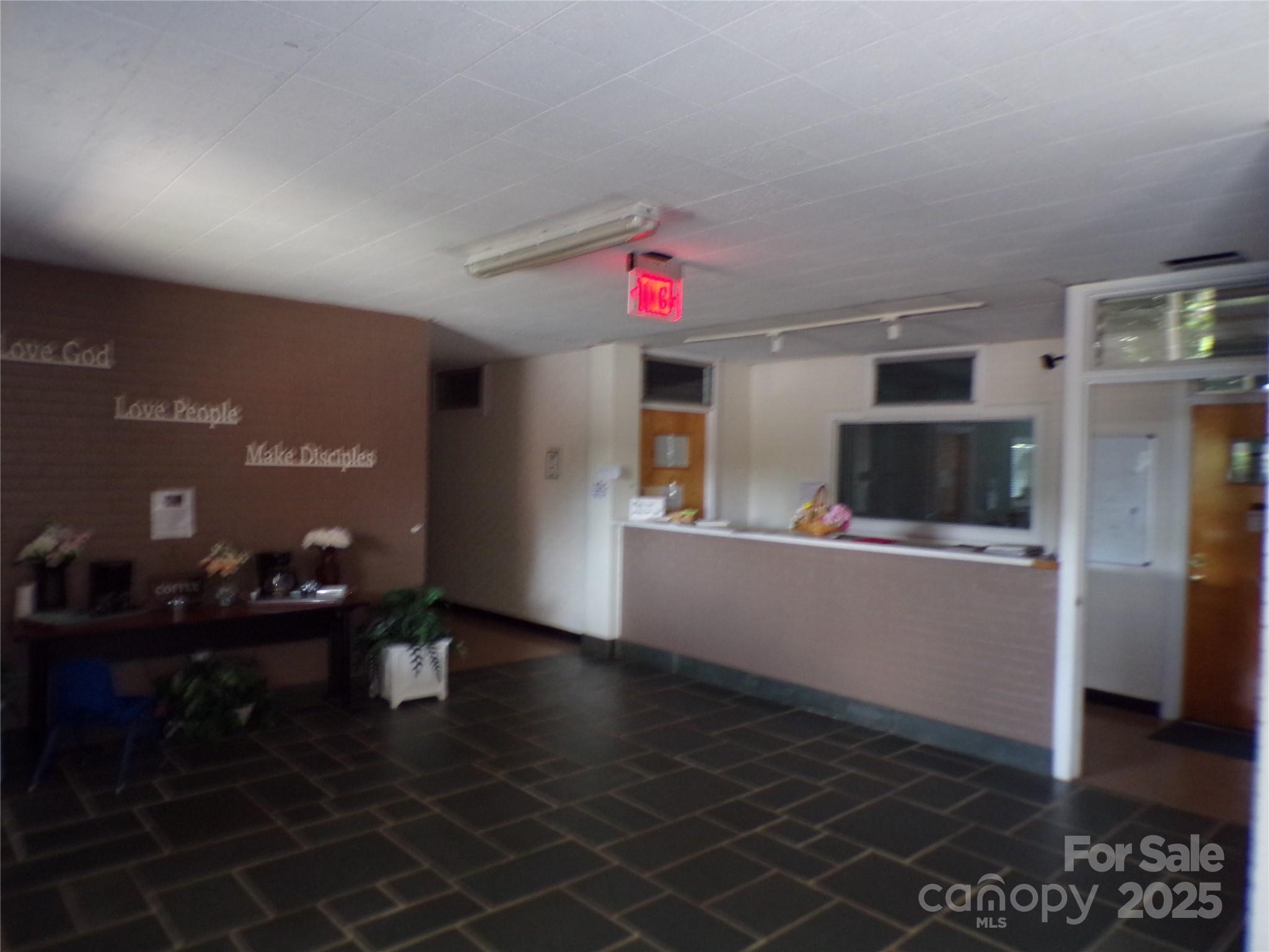 150 Westwood Place Property Photo 23