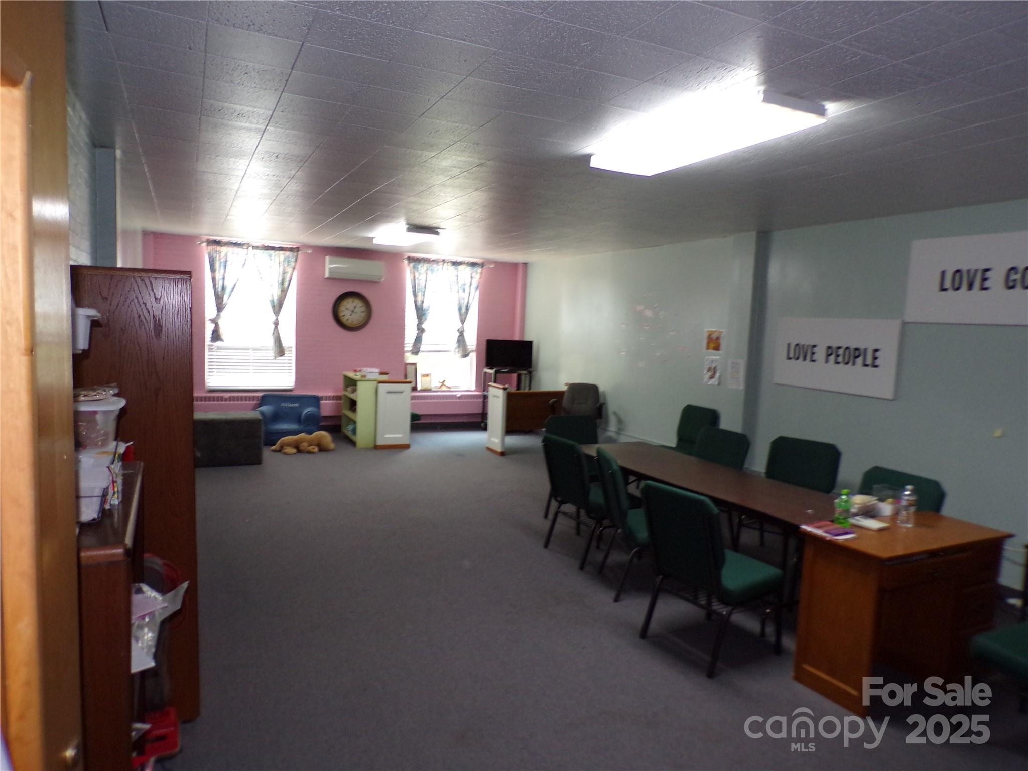 150 Westwood Place Property Photo 27