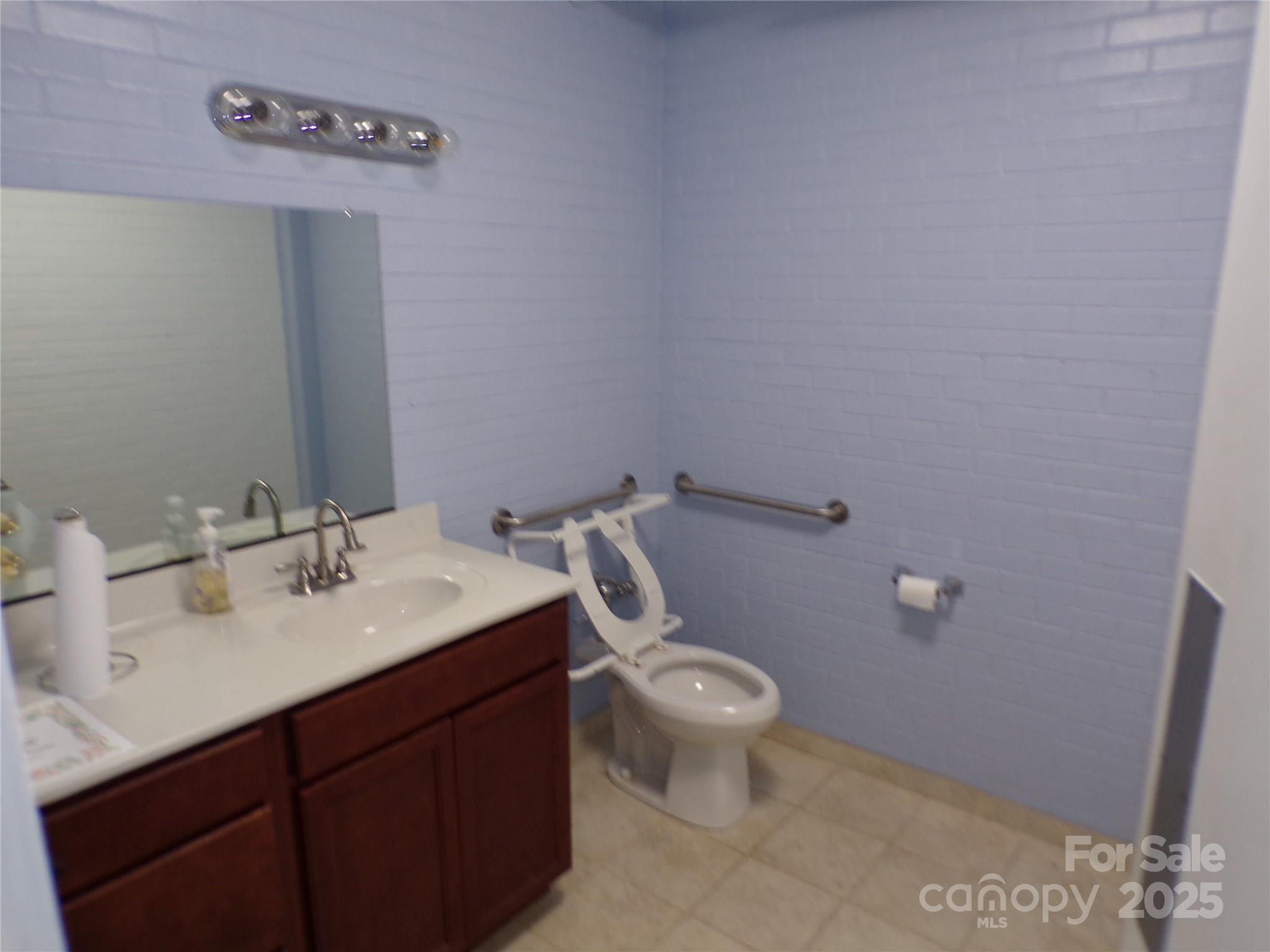 150 Westwood Place Property Photo 36