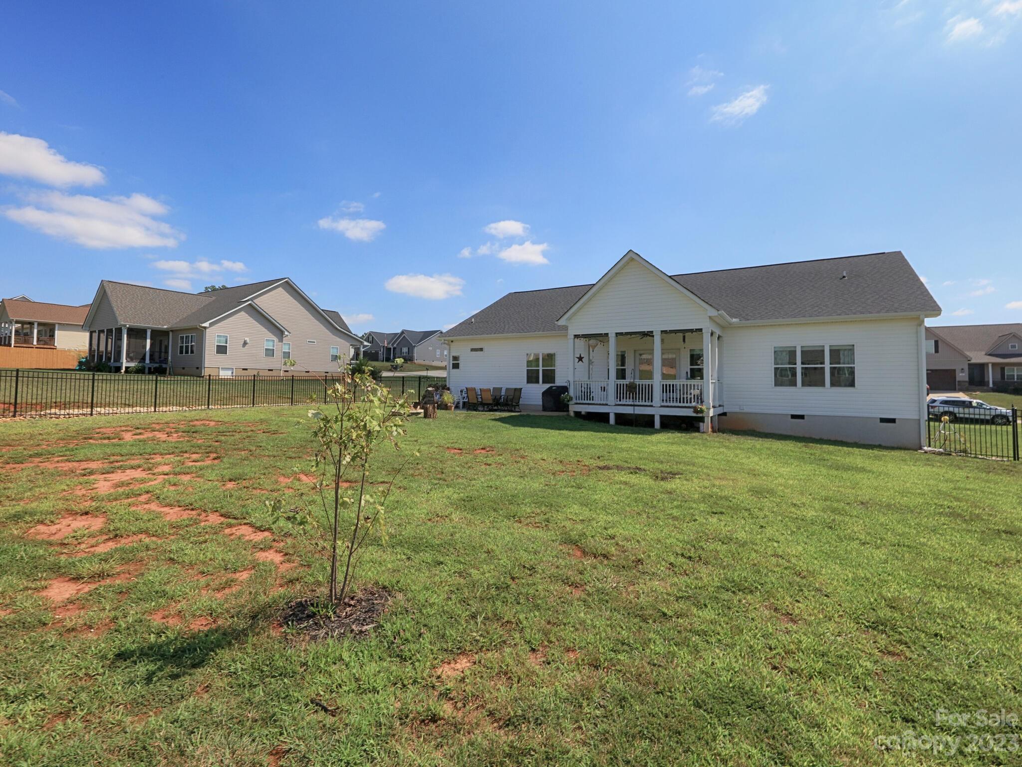 192 Staffordshire Drive Property Photo 38