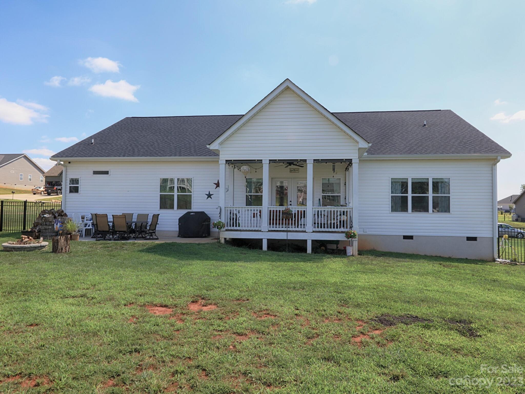 192 Staffordshire Drive Property Photo 39