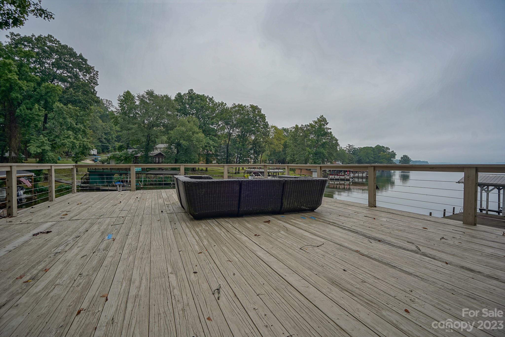 826 Berry Hill Drive Property Photo 39
