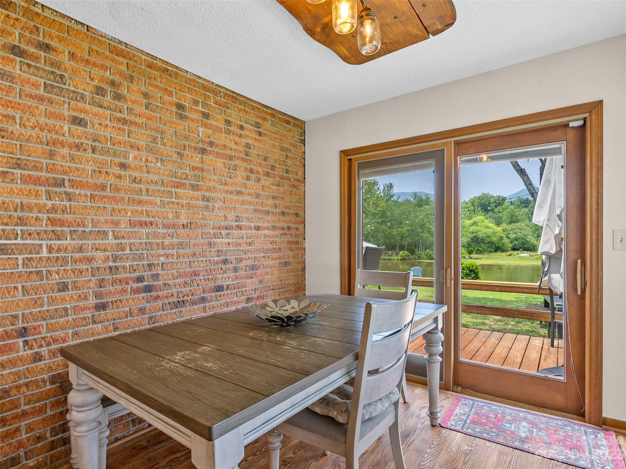 1326 E Lakeshore Drive Property Photo 11
