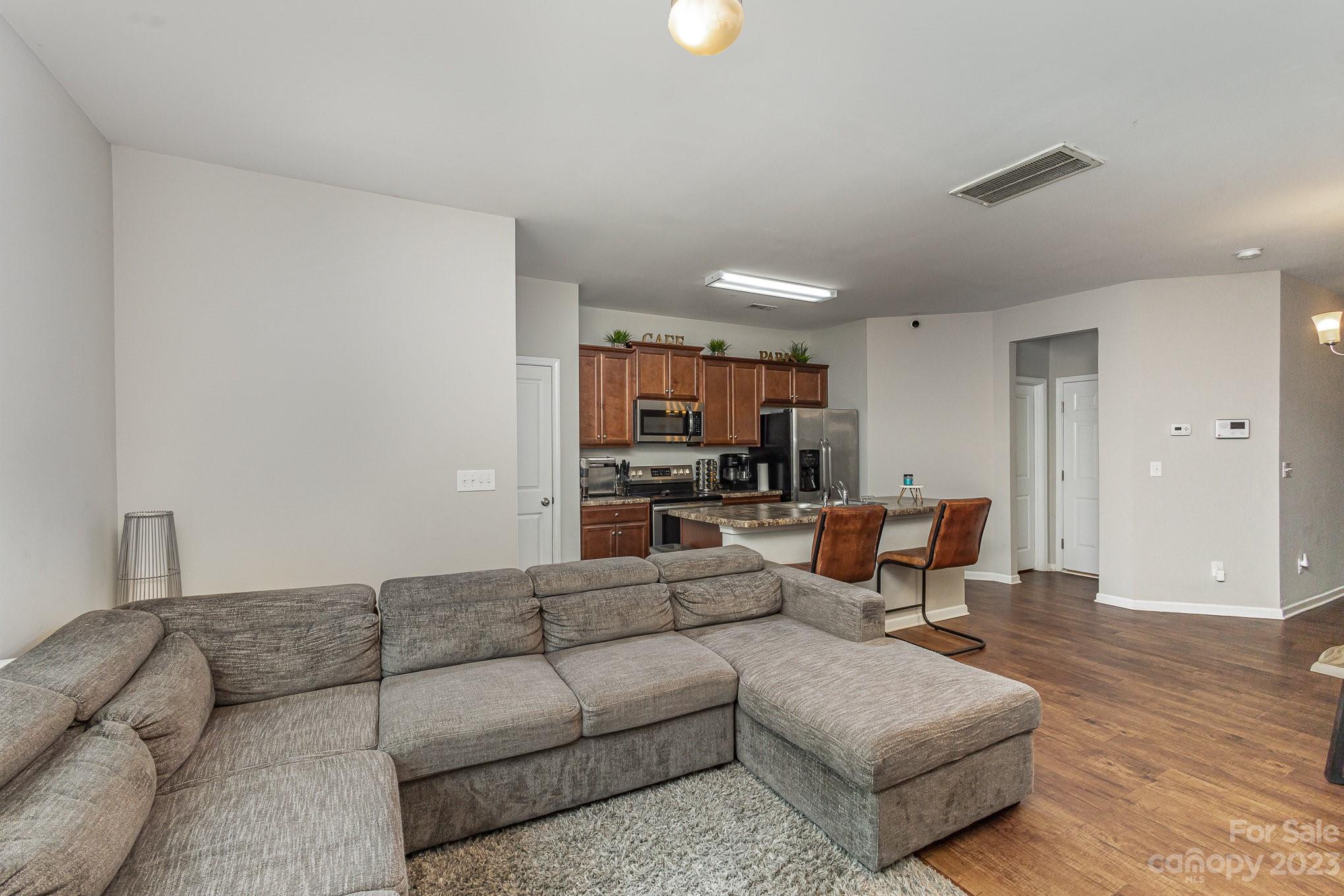 9060 Bradstreet Commons Way Property Photo 11