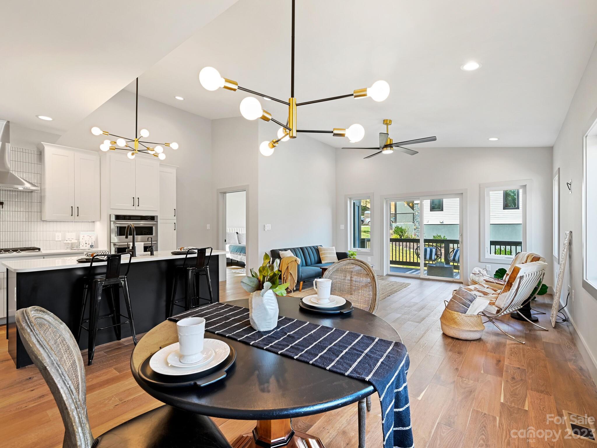 214 Torch Light Way Property Photo 8