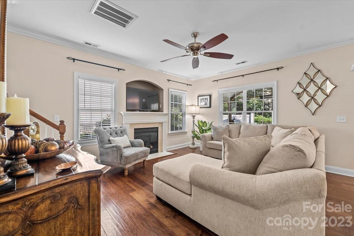 9611 Willow Leaf Lane Property Photo 17