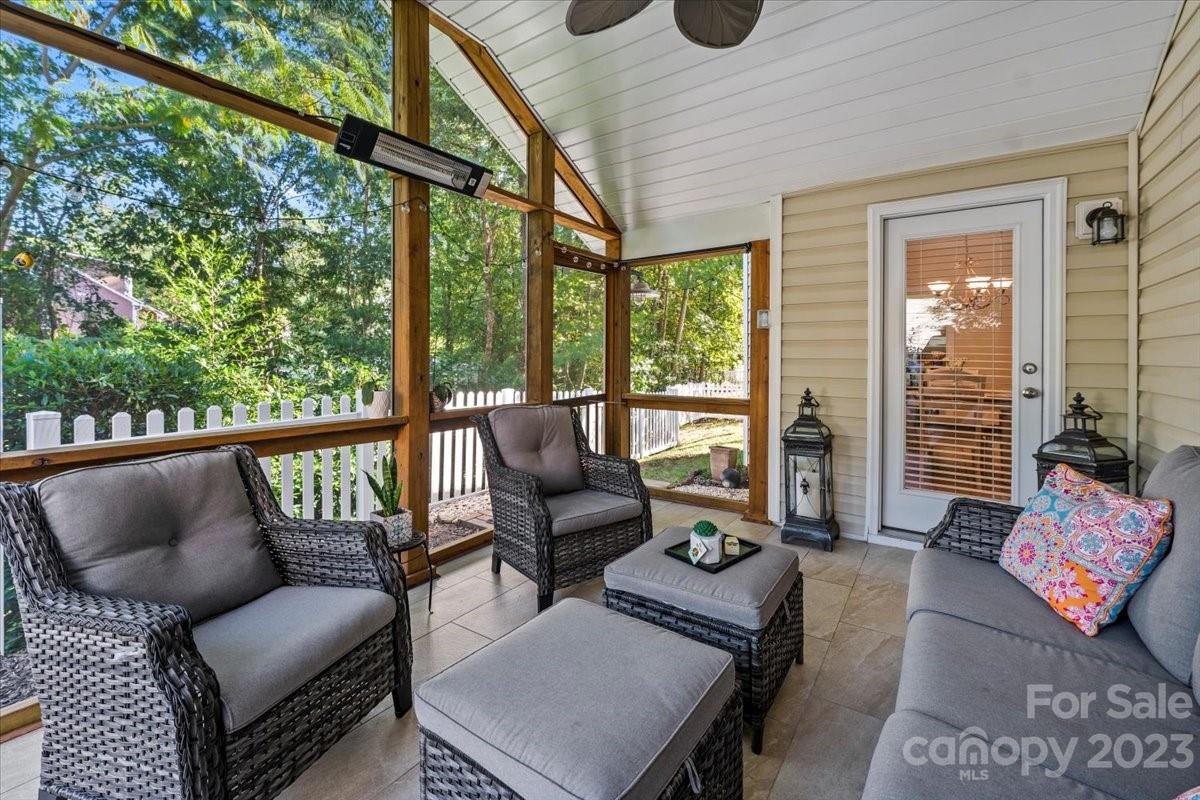 9611 Willow Leaf Lane Property Photo 44