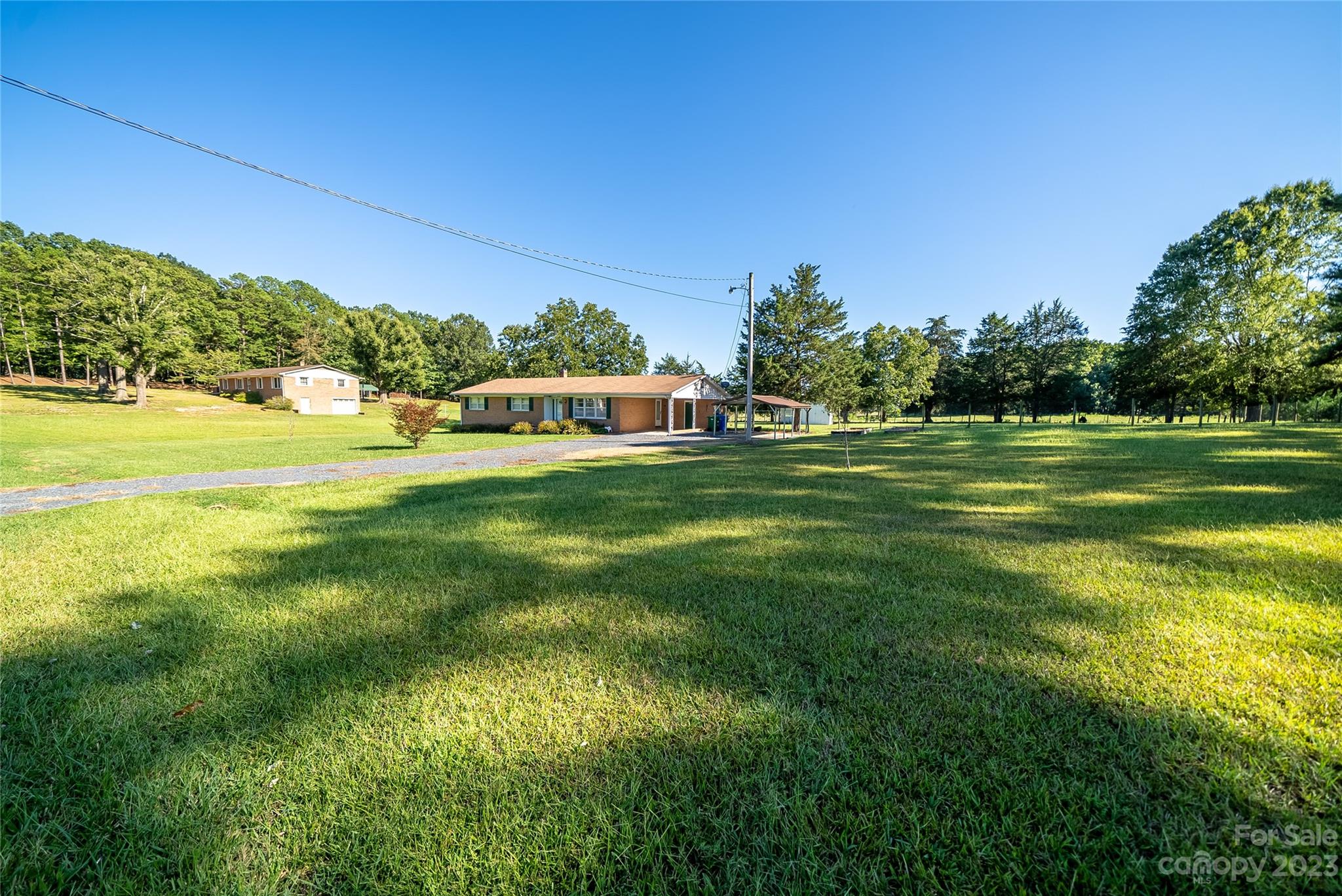 2324 Seymore Avenue Property Photo 2