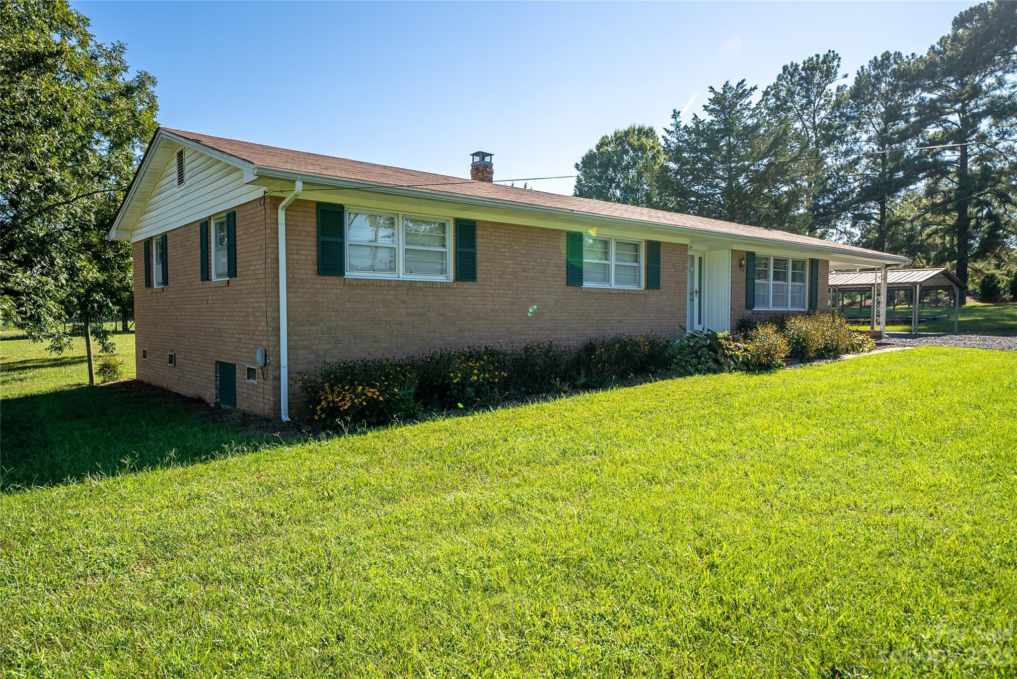 2324 Seymore Avenue Property Photo 5