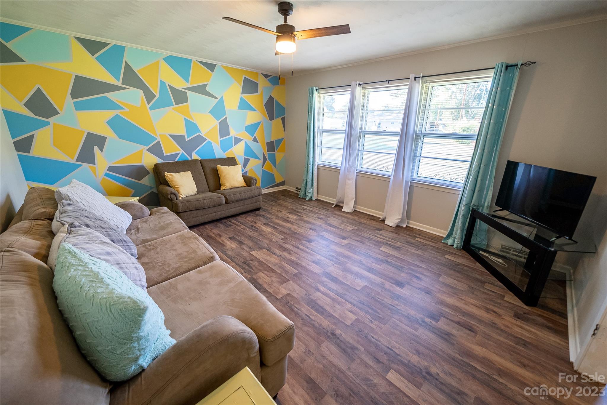 2324 Seymore Avenue Property Photo 17