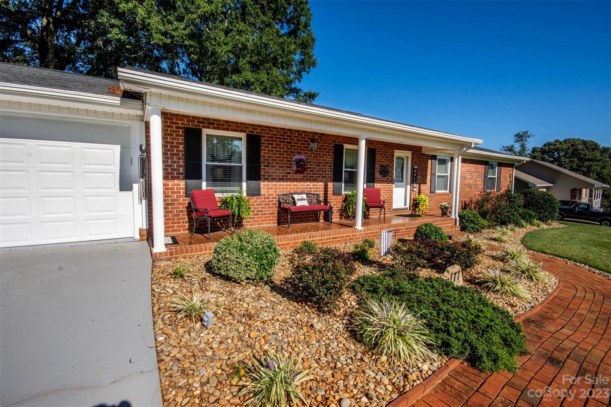177 Northmont Drive Property Photo 4