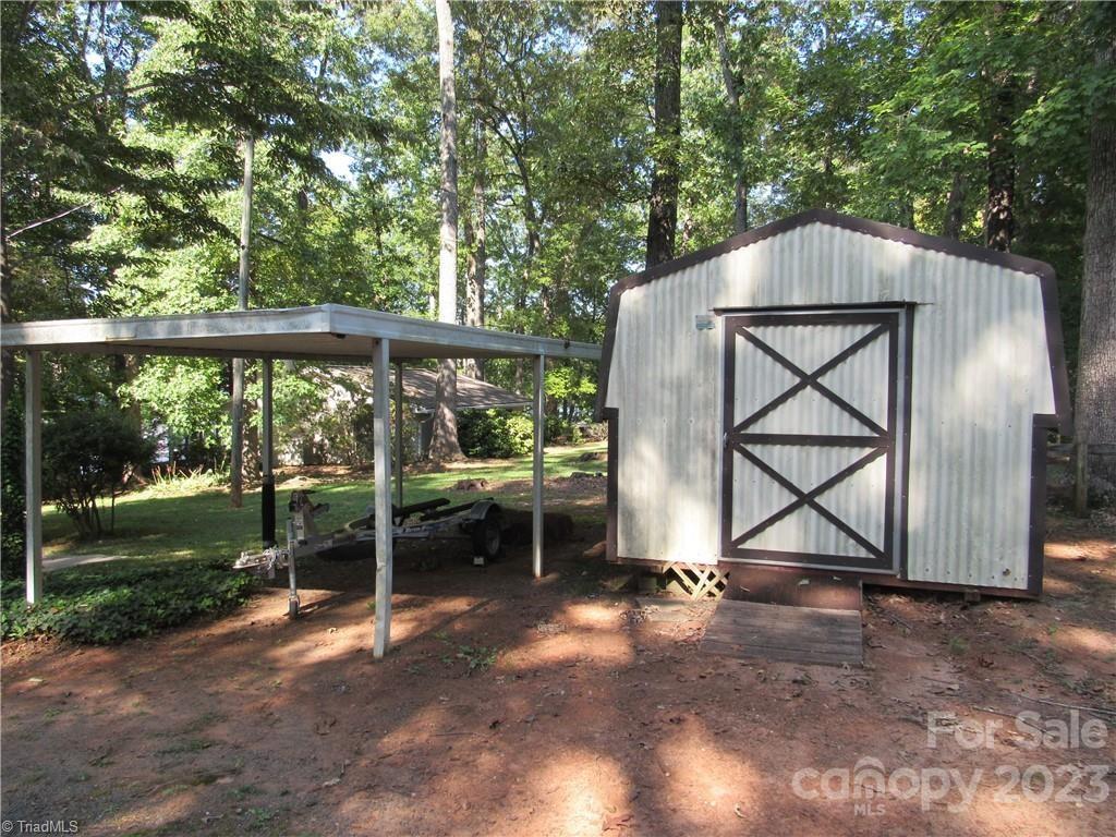1208 Lake Drive 9 Drive Property Photo 12