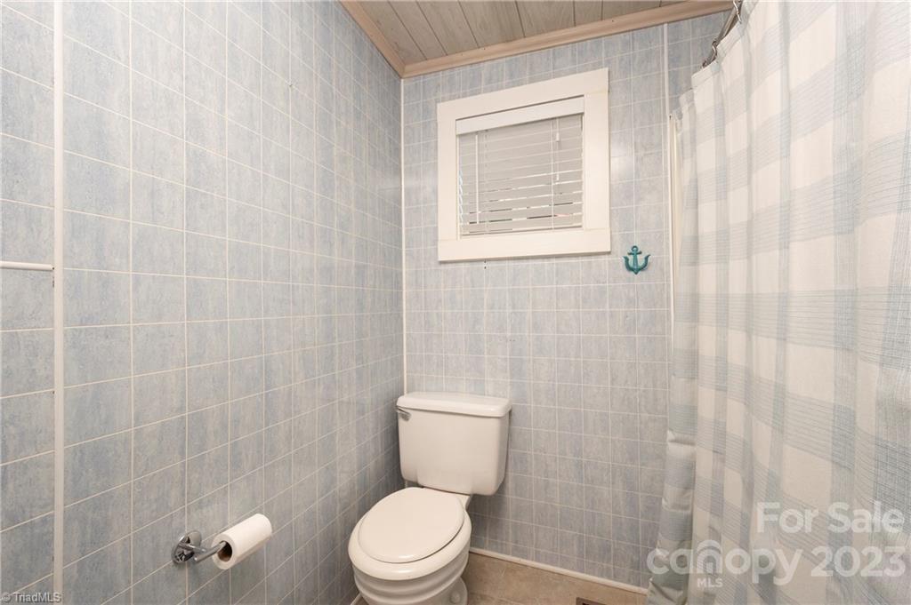 1208 Lake Drive 9 Drive Property Photo 40
