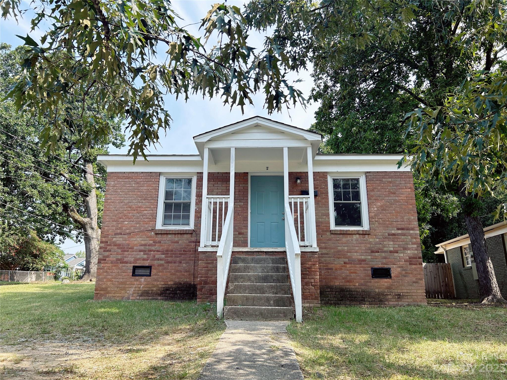 1720 Catherine Simmons Avenue 1 Property Photo 1
