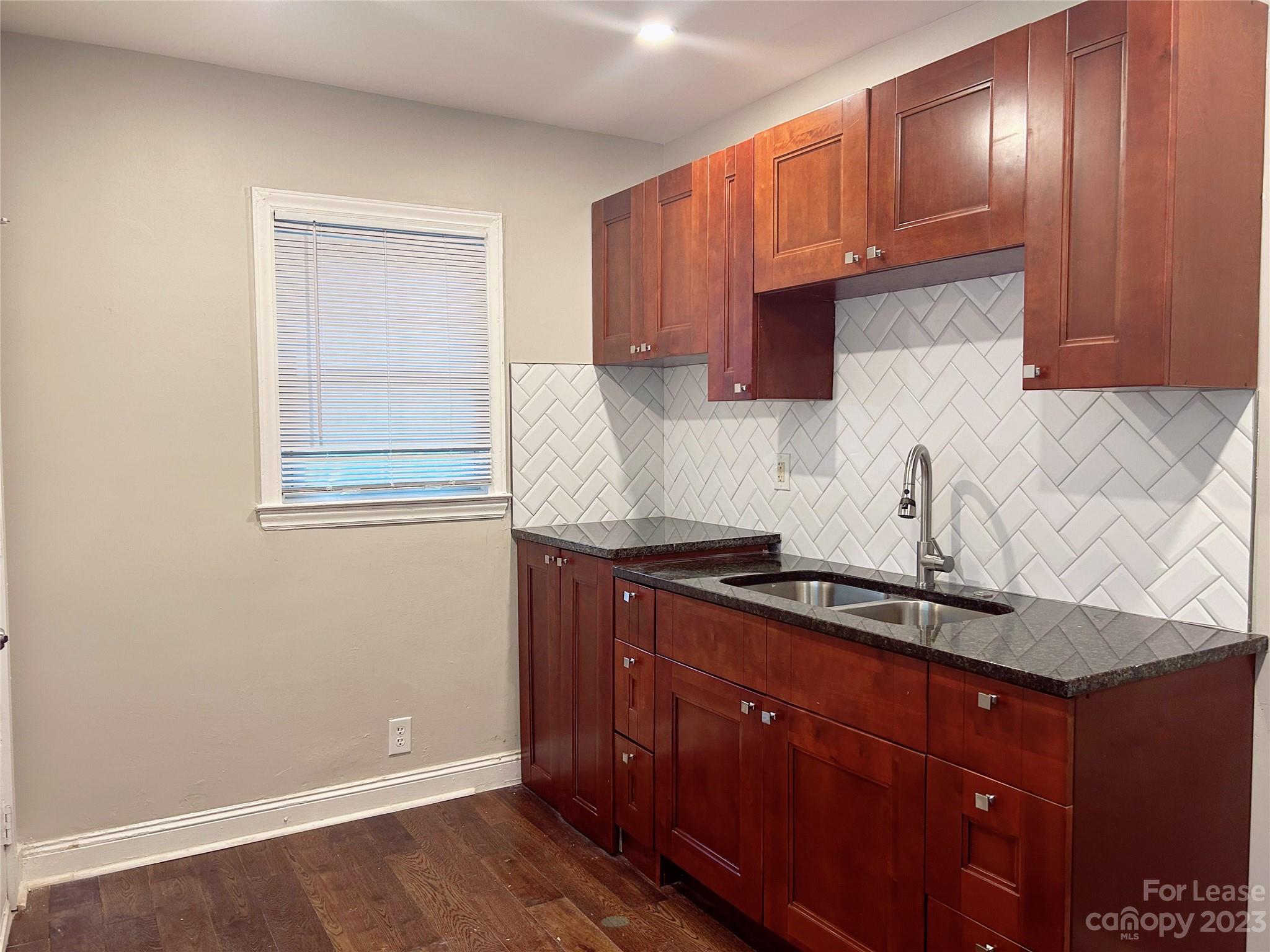 1720 Catherine Simmons Avenue 1 Property Photo 6