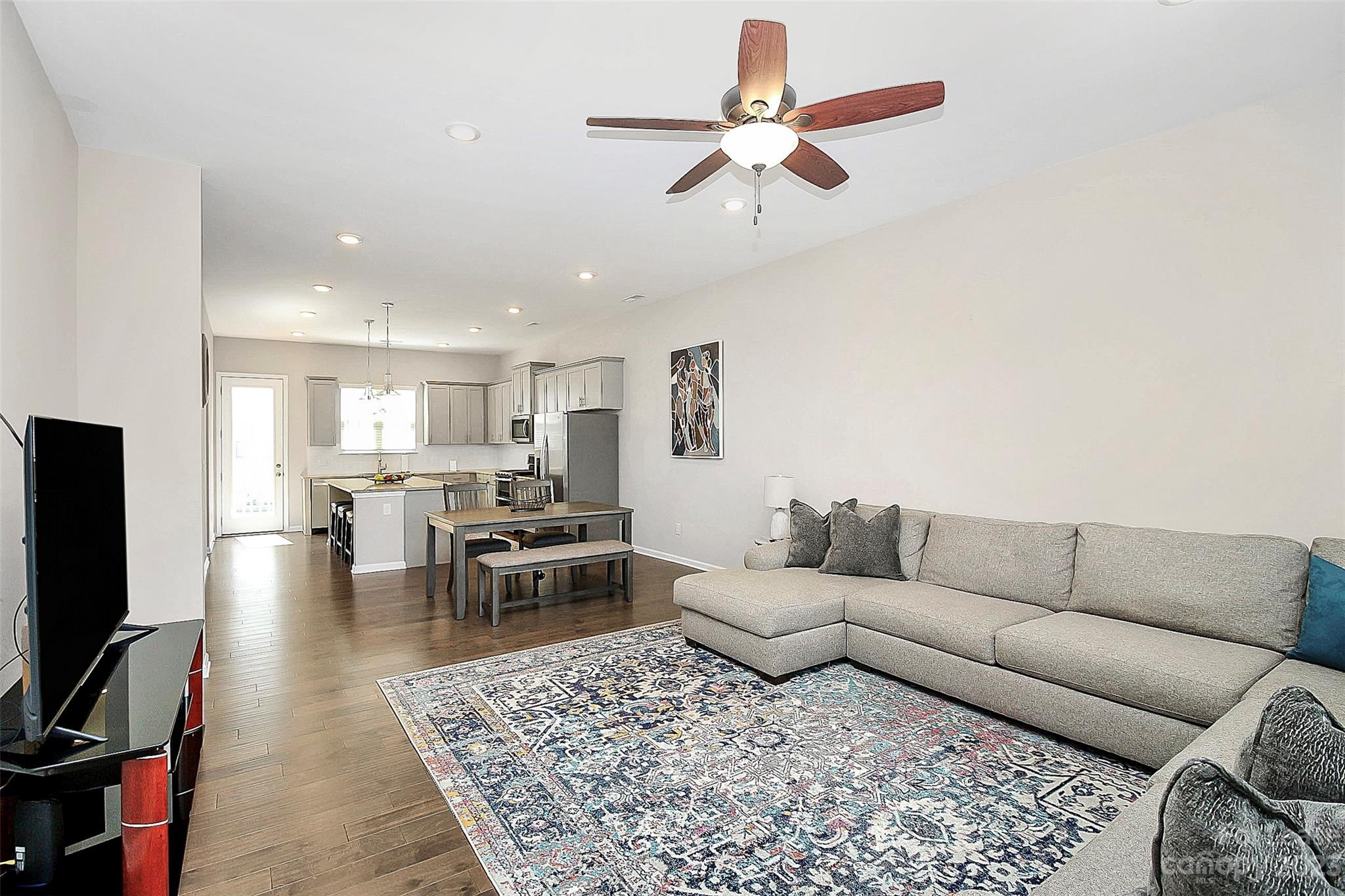 1018 Bexton Street Property Photo 27