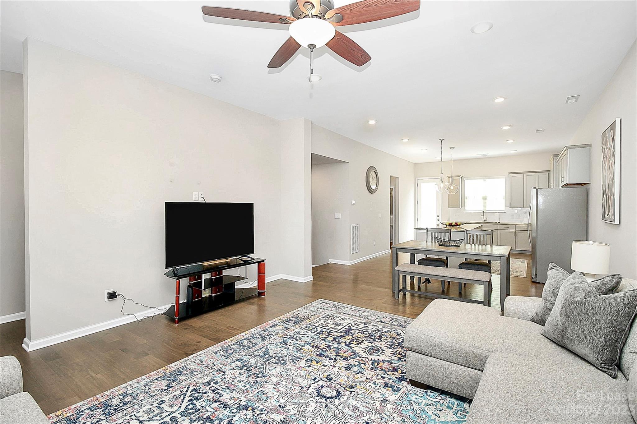 1018 Bexton Street Property Photo 29