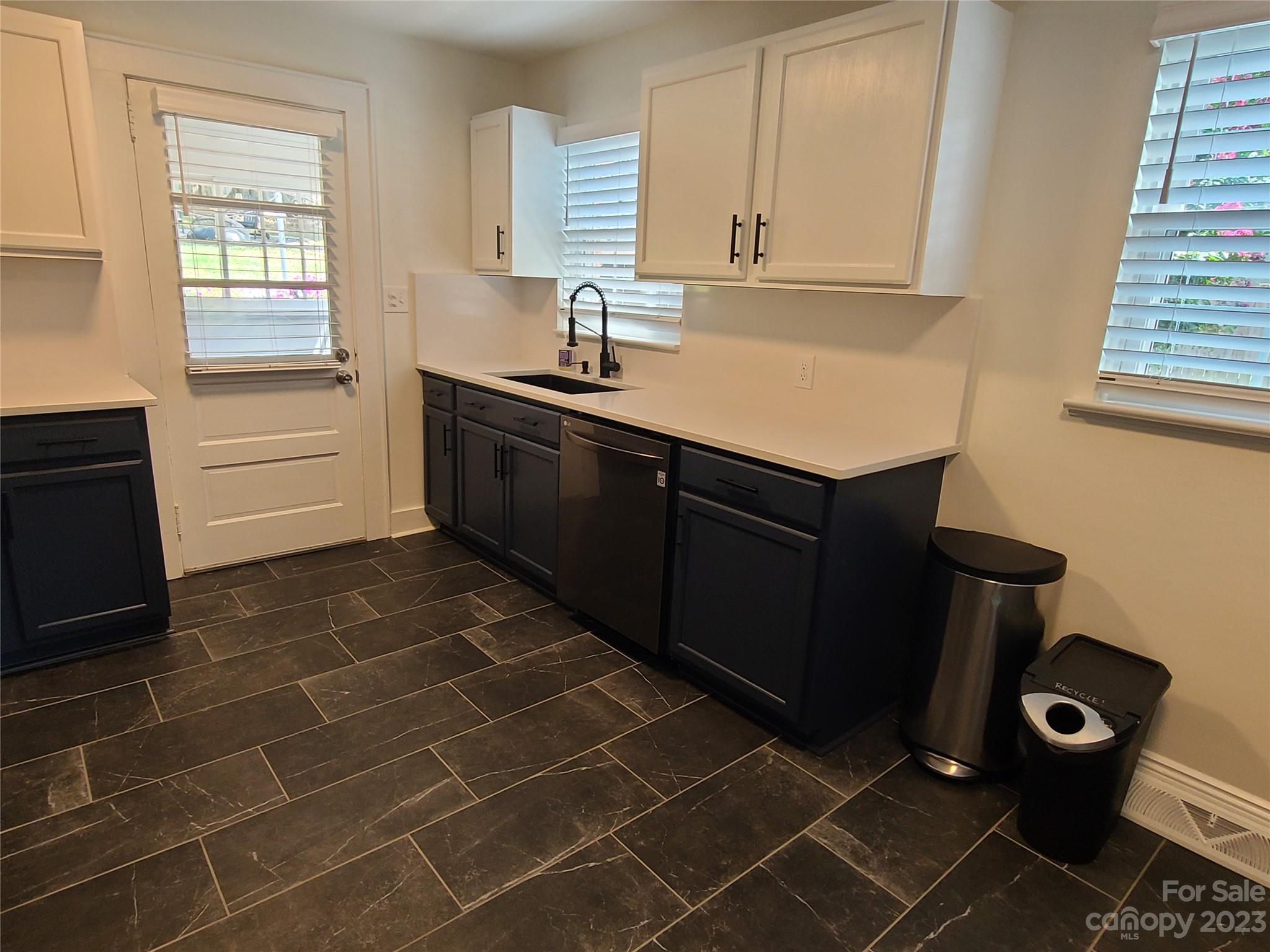 132 15th Avenue Property Photo 14
