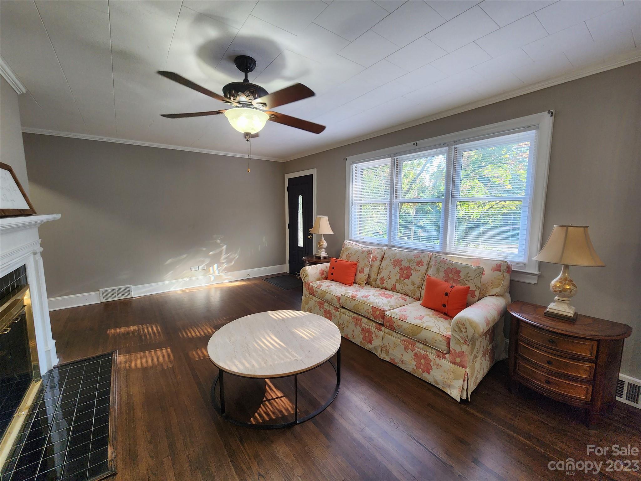 148 Palaside Drive Property Photo 2