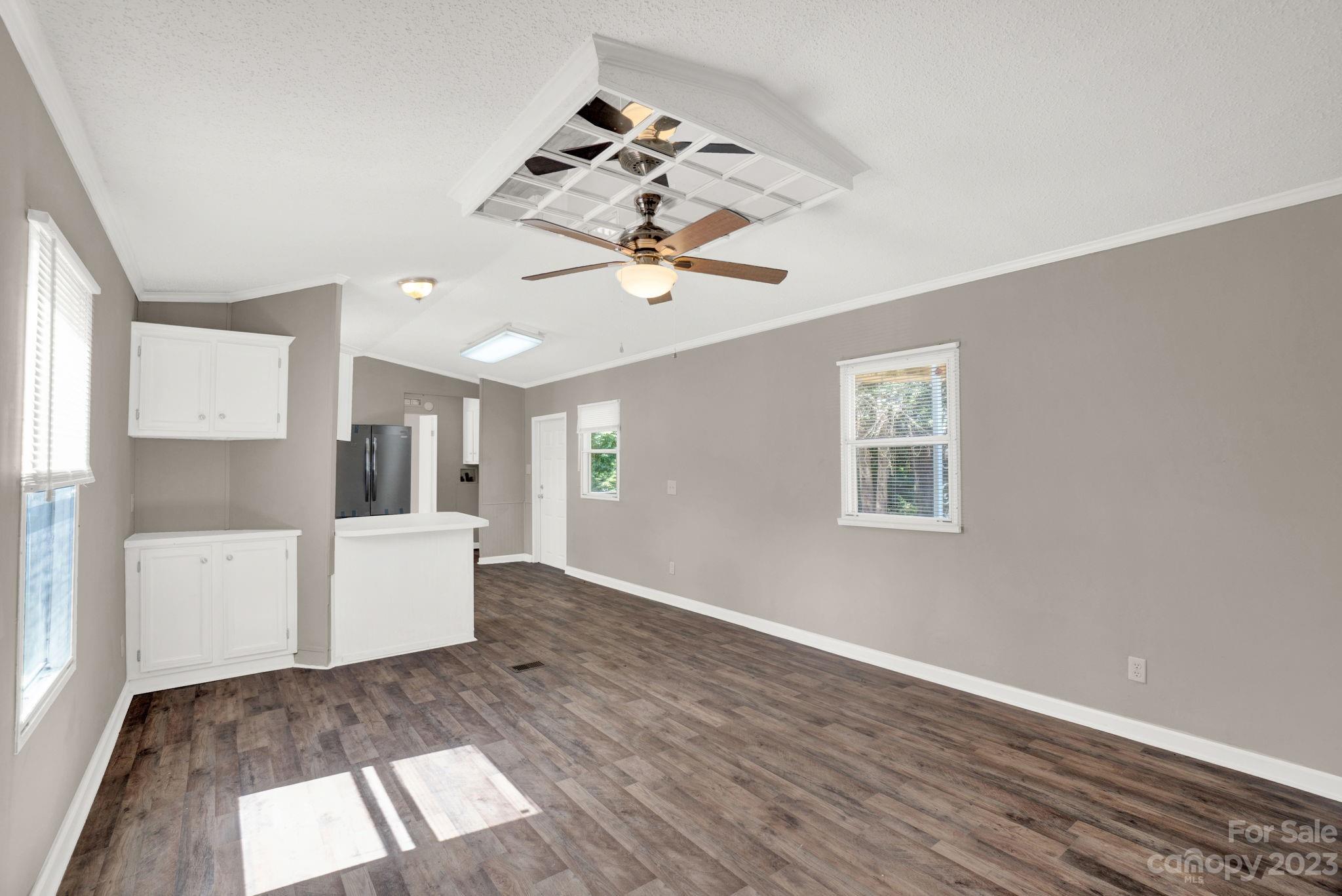 1438 Chatfield Road Property Photo 4