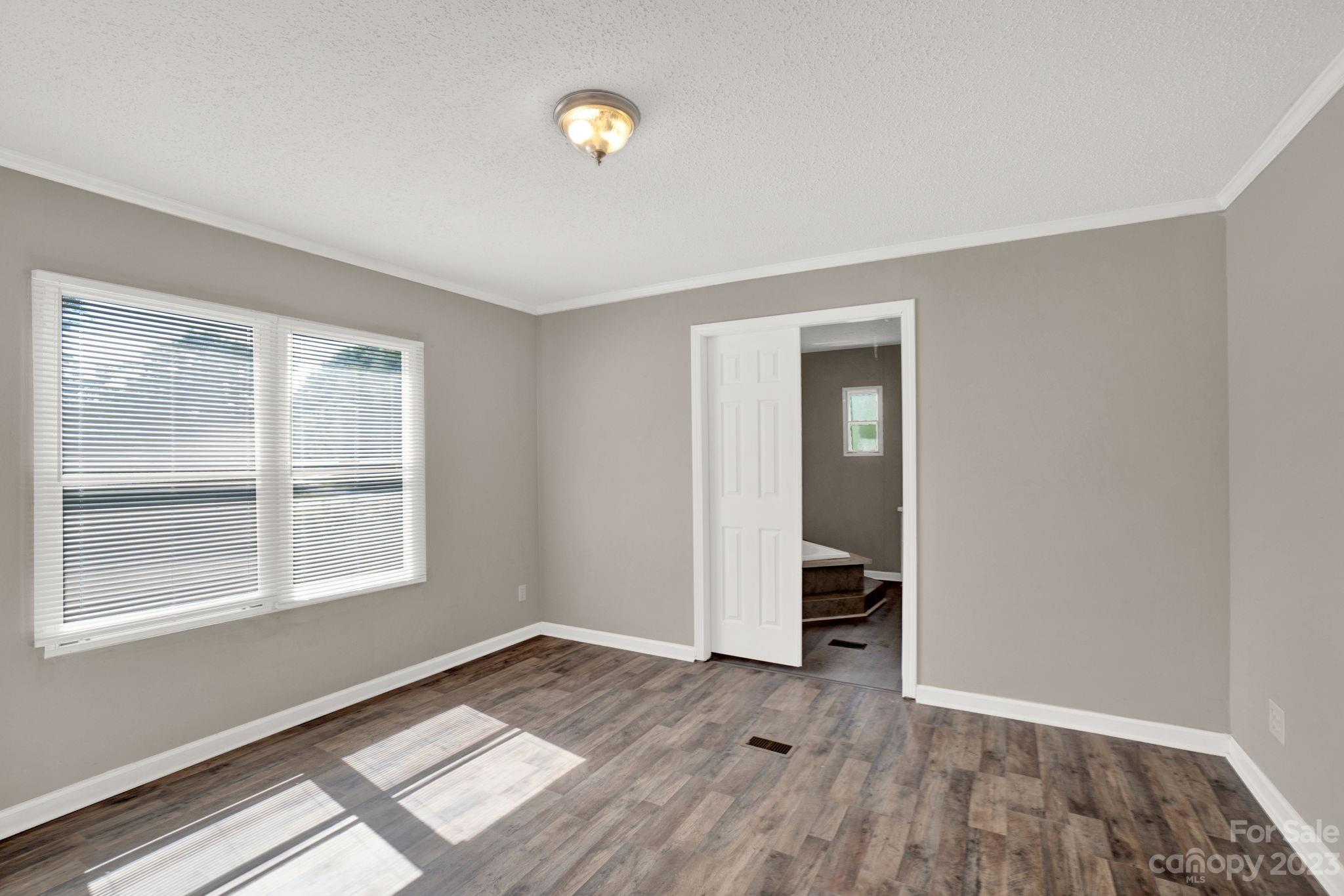 1438 Chatfield Road Property Photo 6